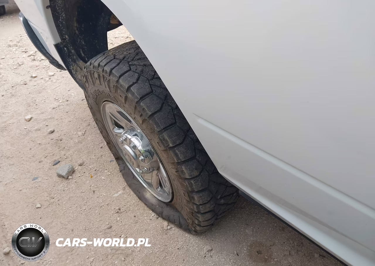 2023 Ram 2500 Tradesman 4X4 8' Box VIN:3C6UR5HJ6PG610340 - 6