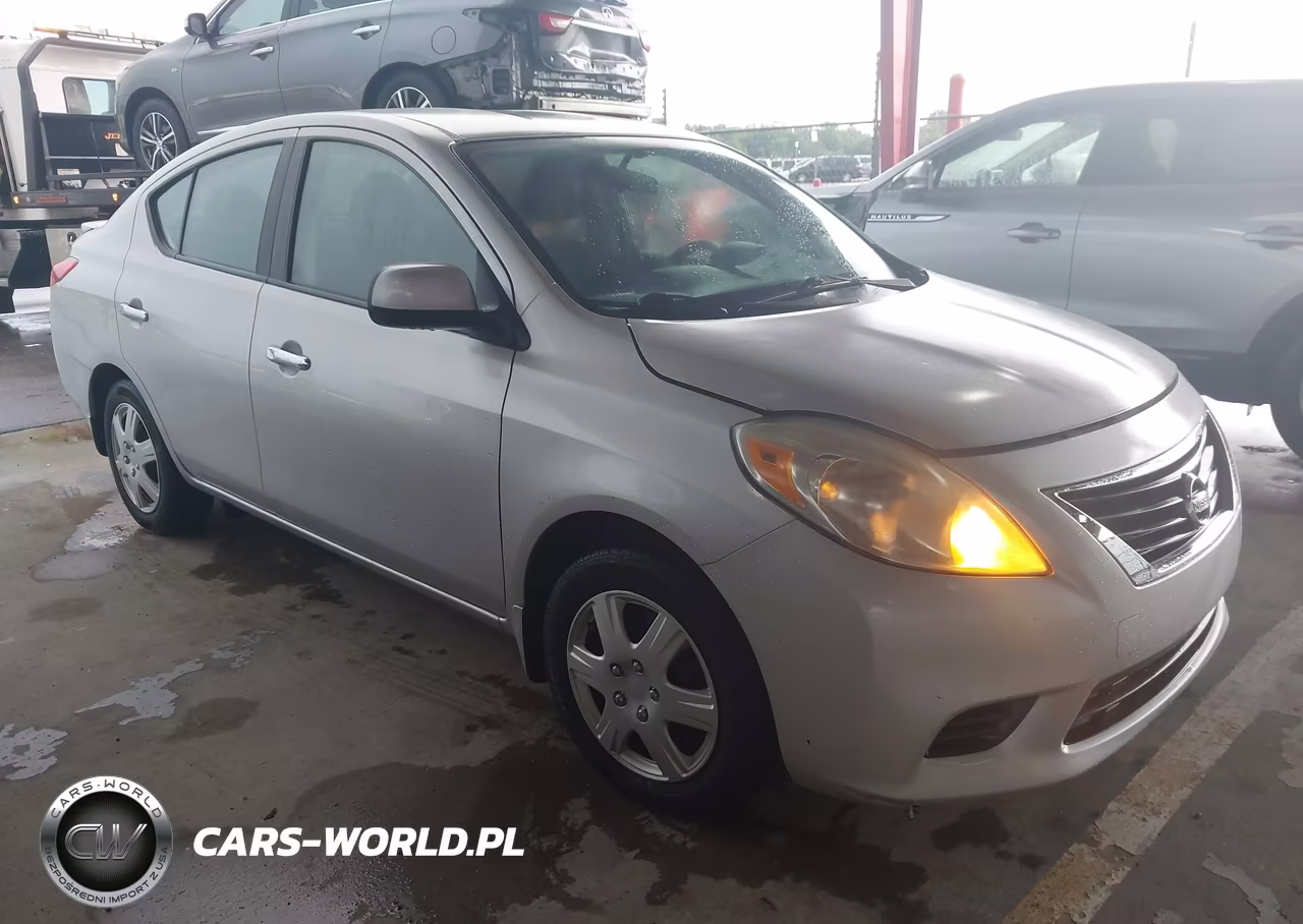 2013 Nissan Versa 1.6 Sv