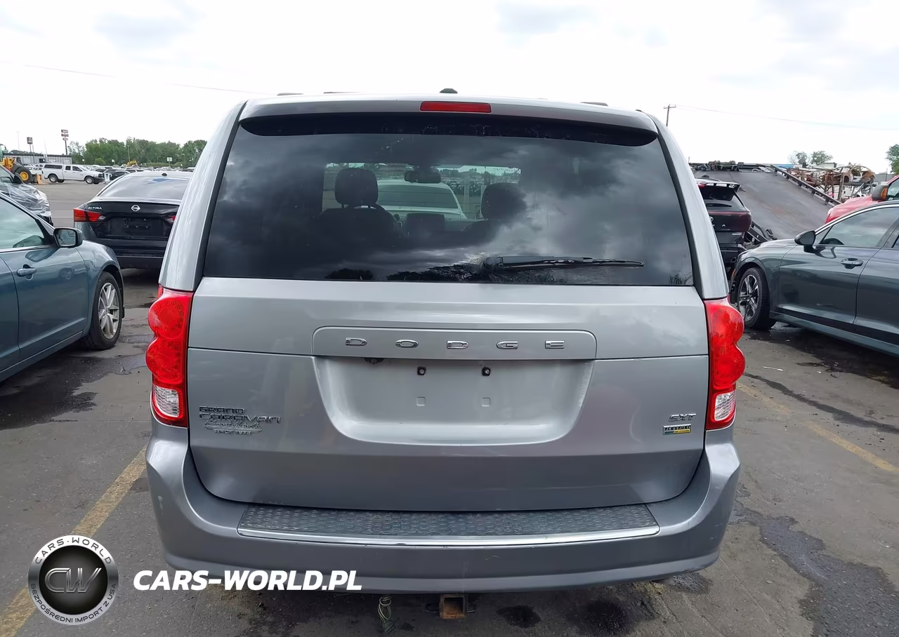2018 Dodge Grand Caravan Sxt VIN:2C4RDGCGXJR298996 - 16