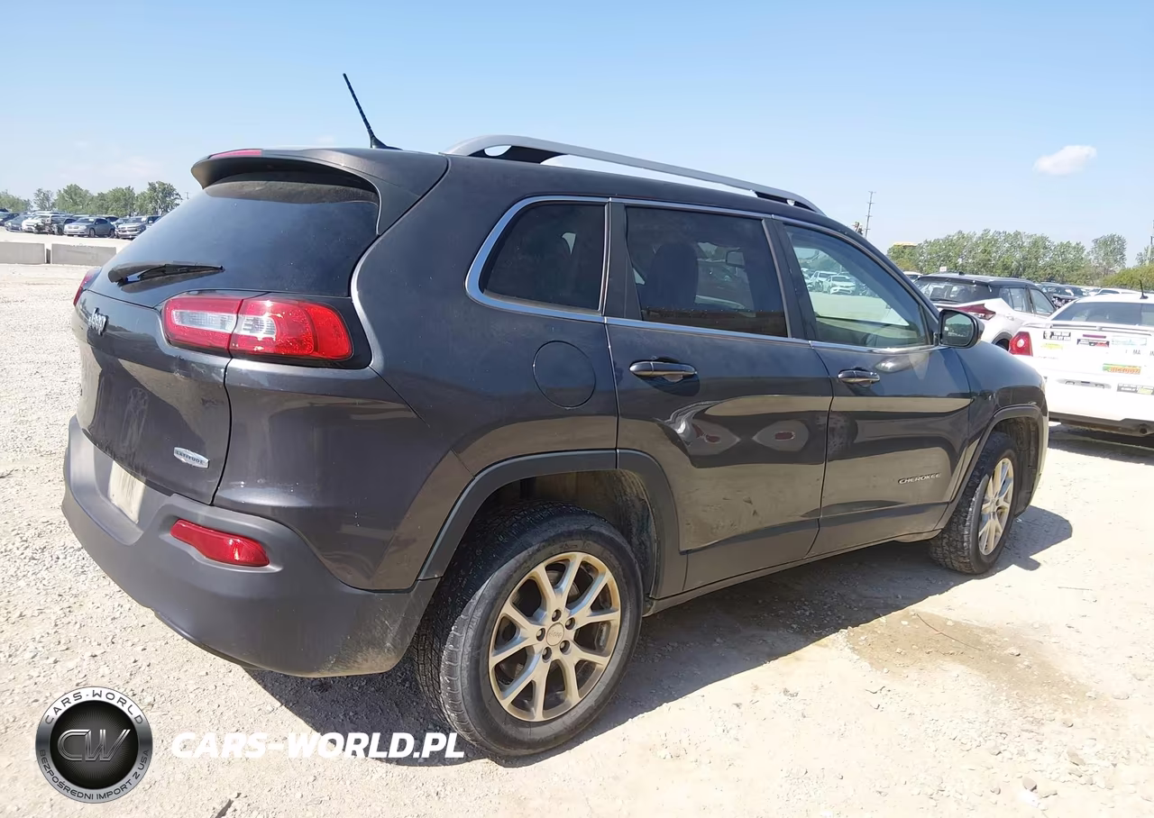 2014 Jeep Cherokee Latitude VIN:1C4PJMCB3EW308221 - 4