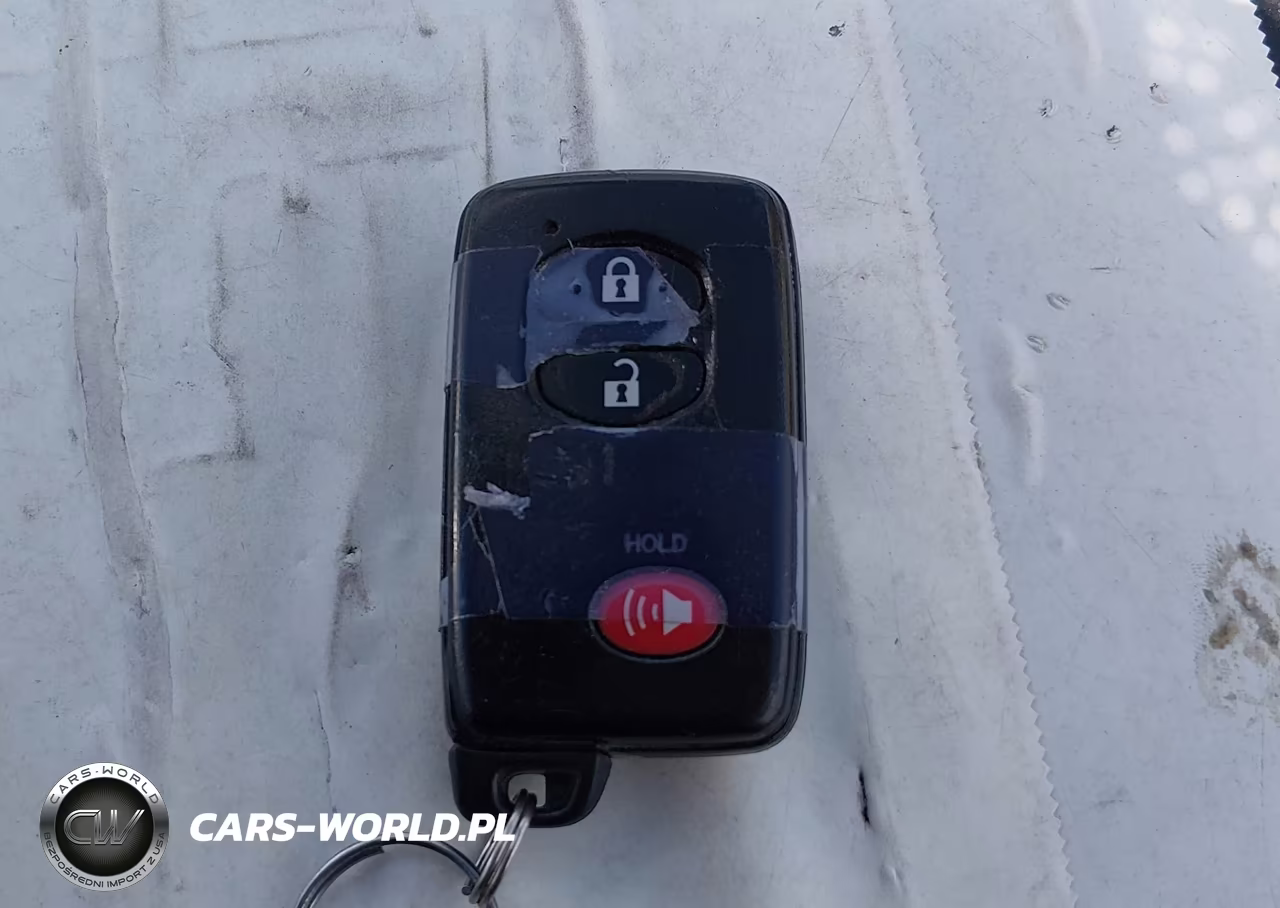 2012 Toyota Prius V VIN:JTDZN3EU1C3041083 - 11