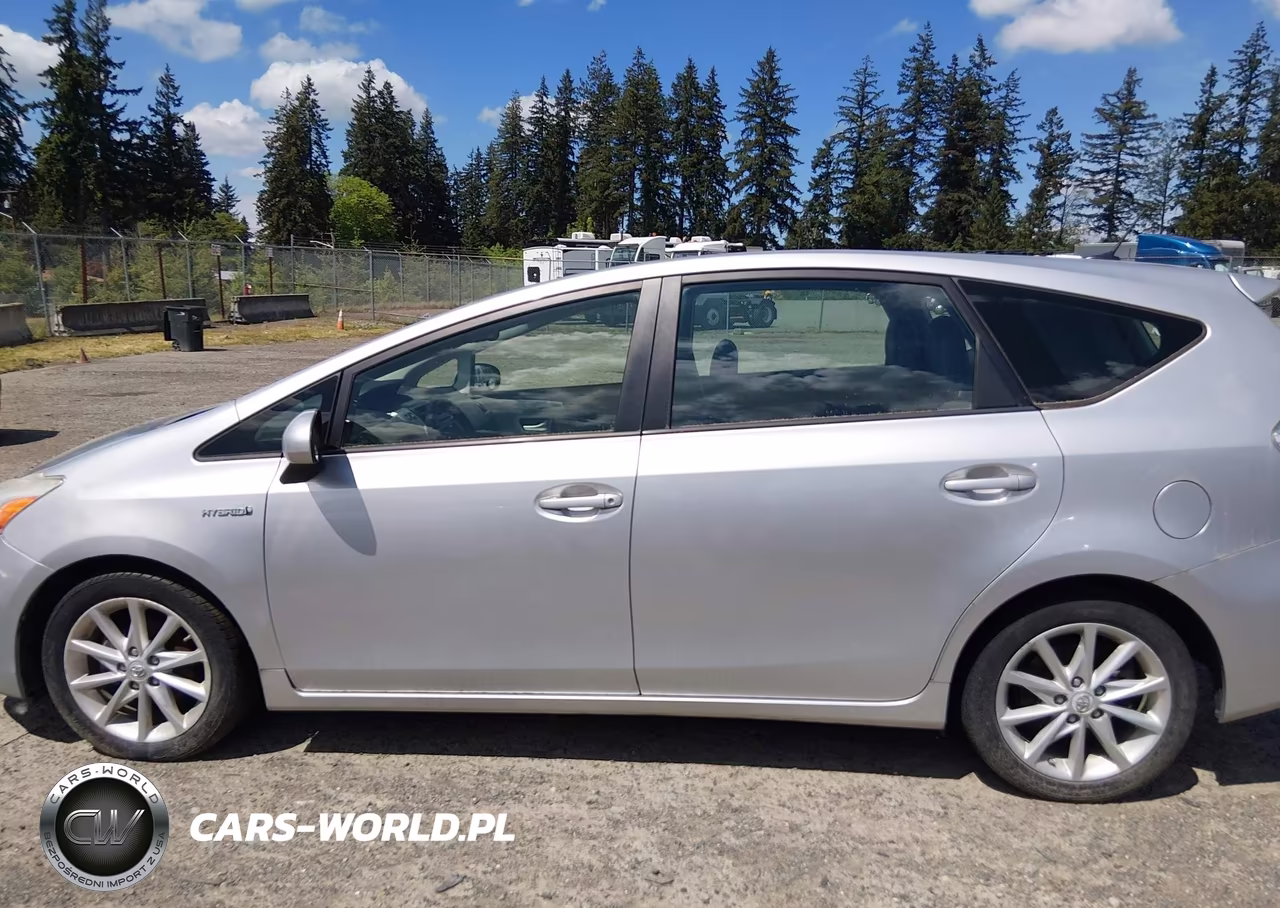2012 Toyota Prius V VIN:JTDZN3EU1C3041083 - 14