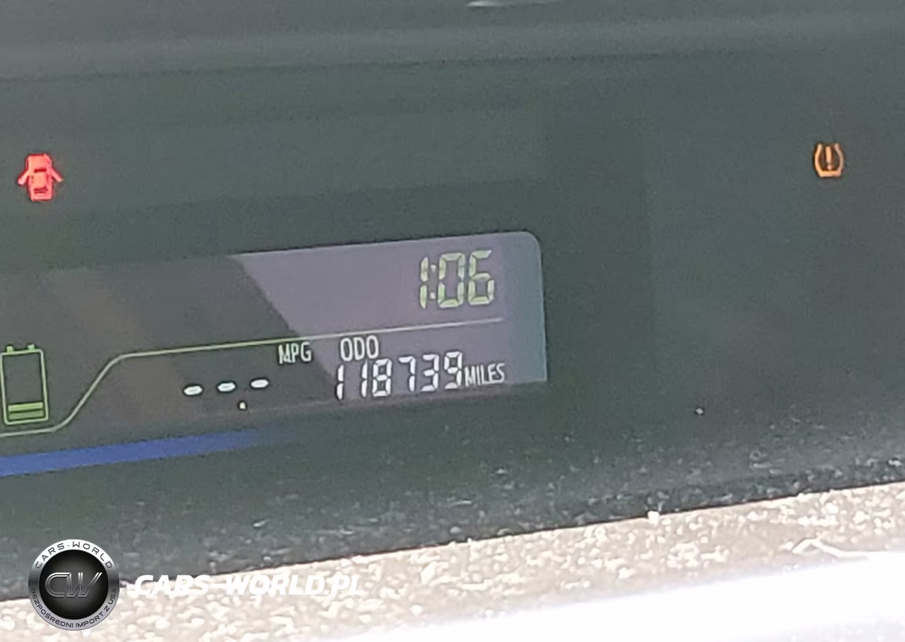 2012 Toyota Prius V VIN:JTDZN3EU1C3041083 - 15