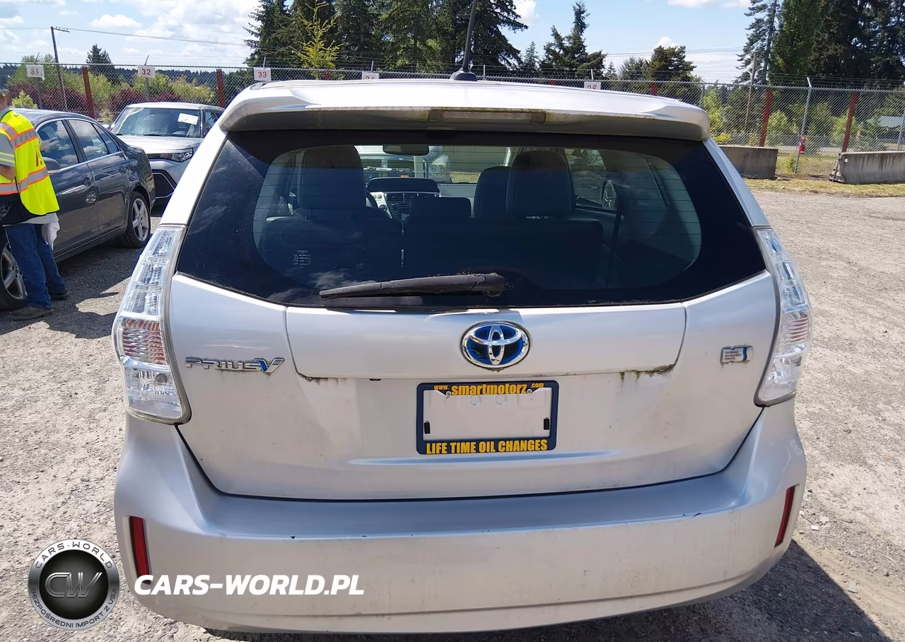 2012 Toyota Prius V VIN:JTDZN3EU1C3041083 - 16