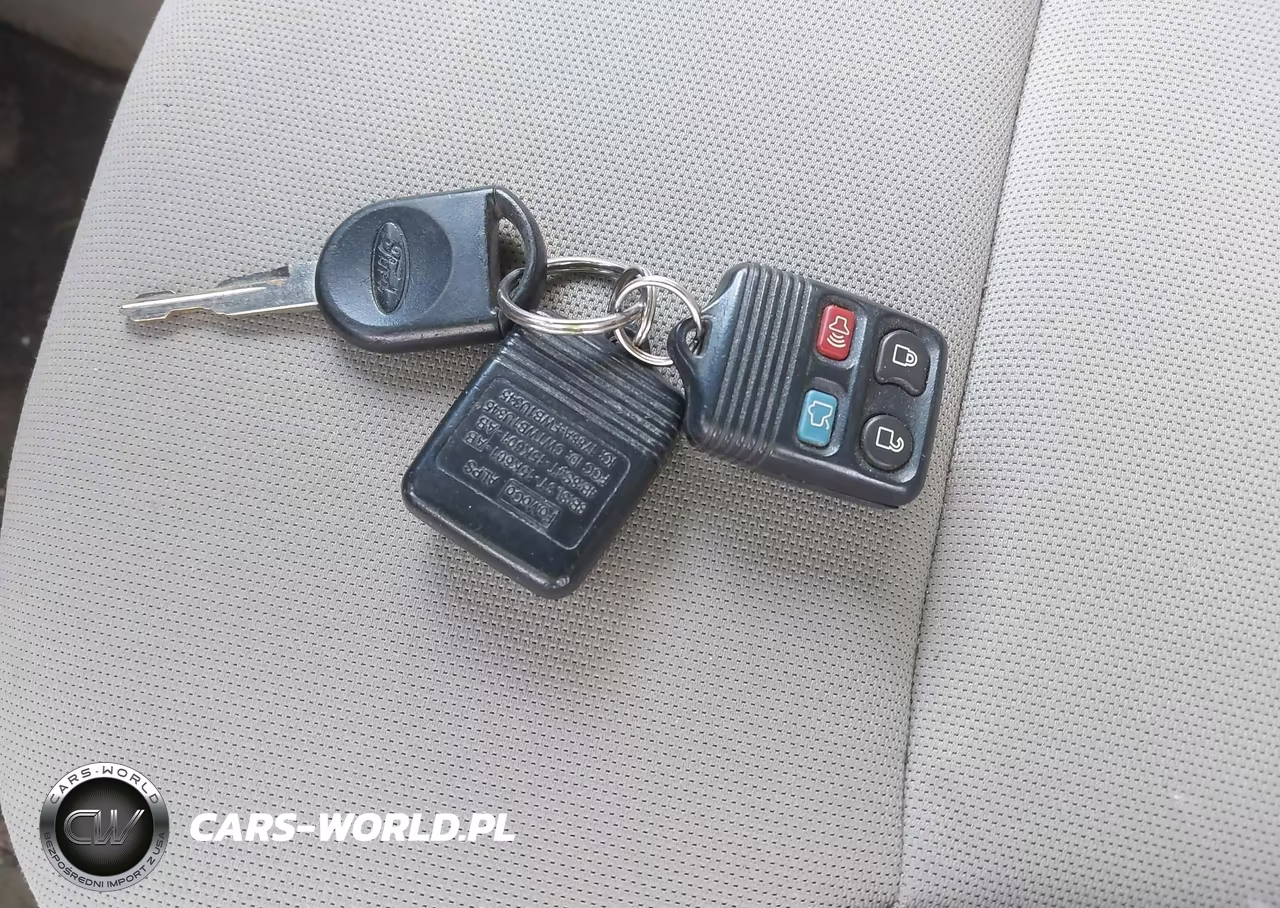 2011 Ford Focus VIN:1FAHP3EN5BW123450 - 11