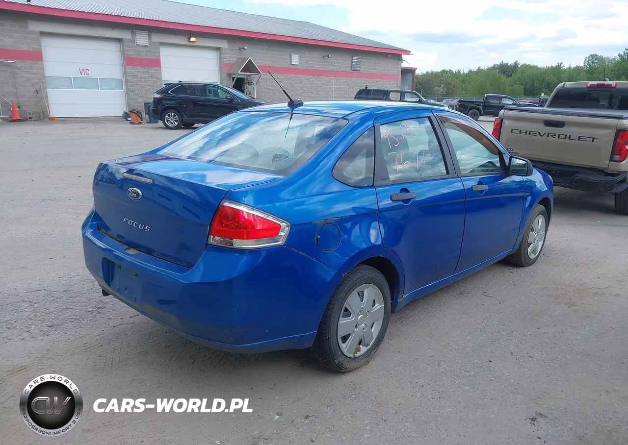 2011 Ford Focus VIN:1FAHP3EN5BW123450 - 4
