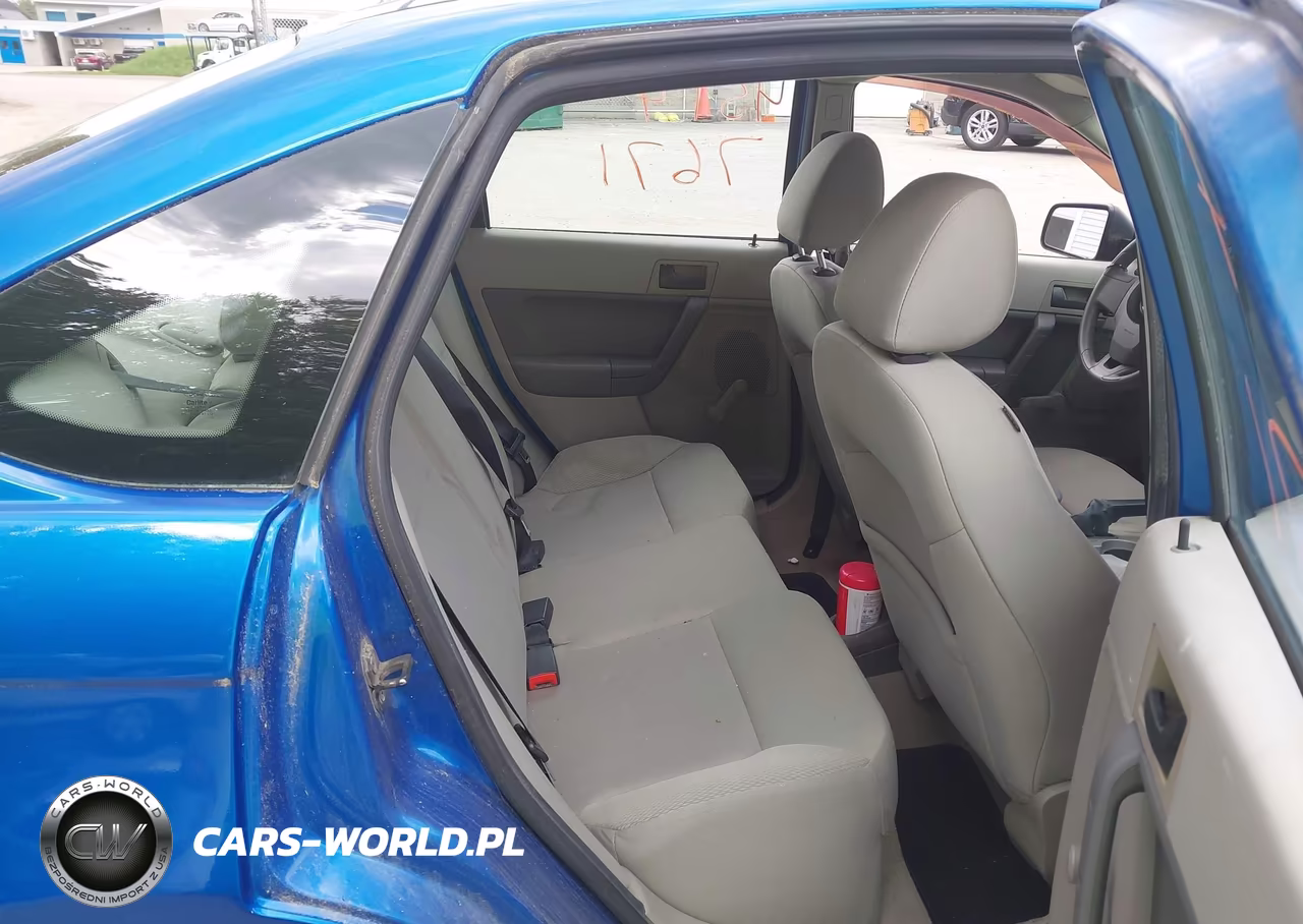 2011 Ford Focus VIN:1FAHP3EN5BW123450 - 8