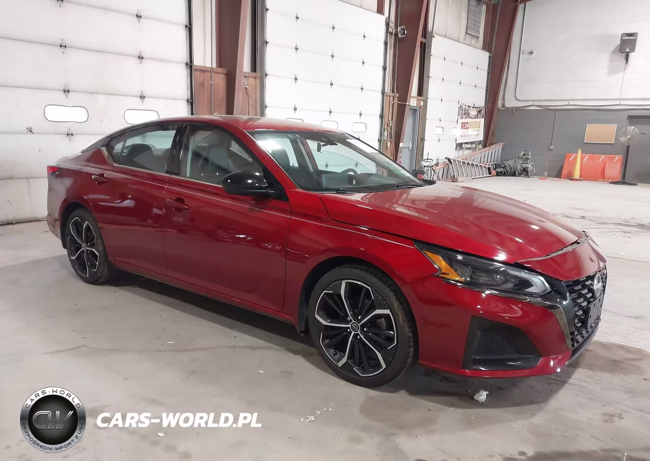 2023 Nissan Altima Sr Fwd – zdjęcie 1 z 17