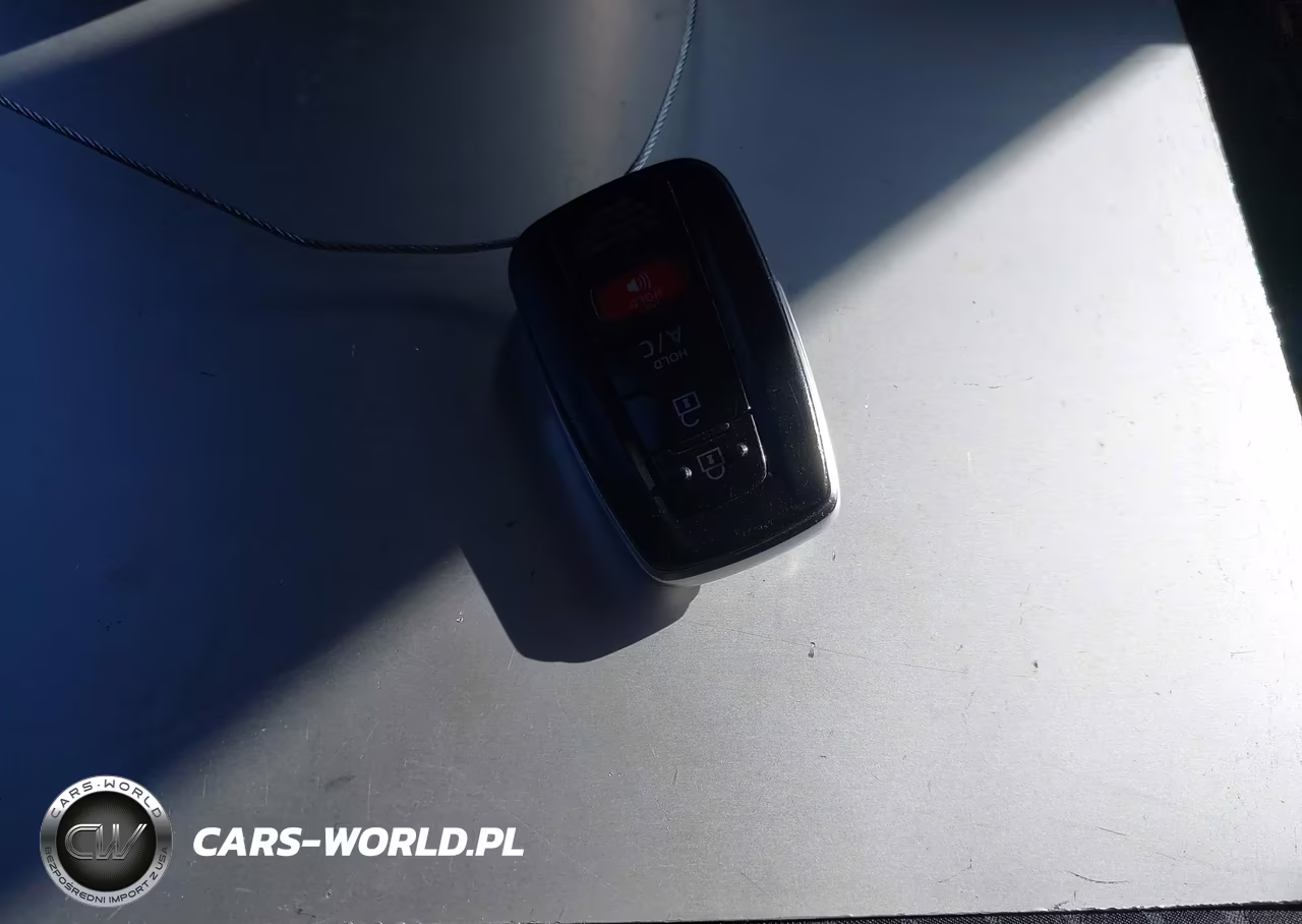 2019 Toyota Prius Prime Plus VIN:JTDKARFP1K3105596 - 11