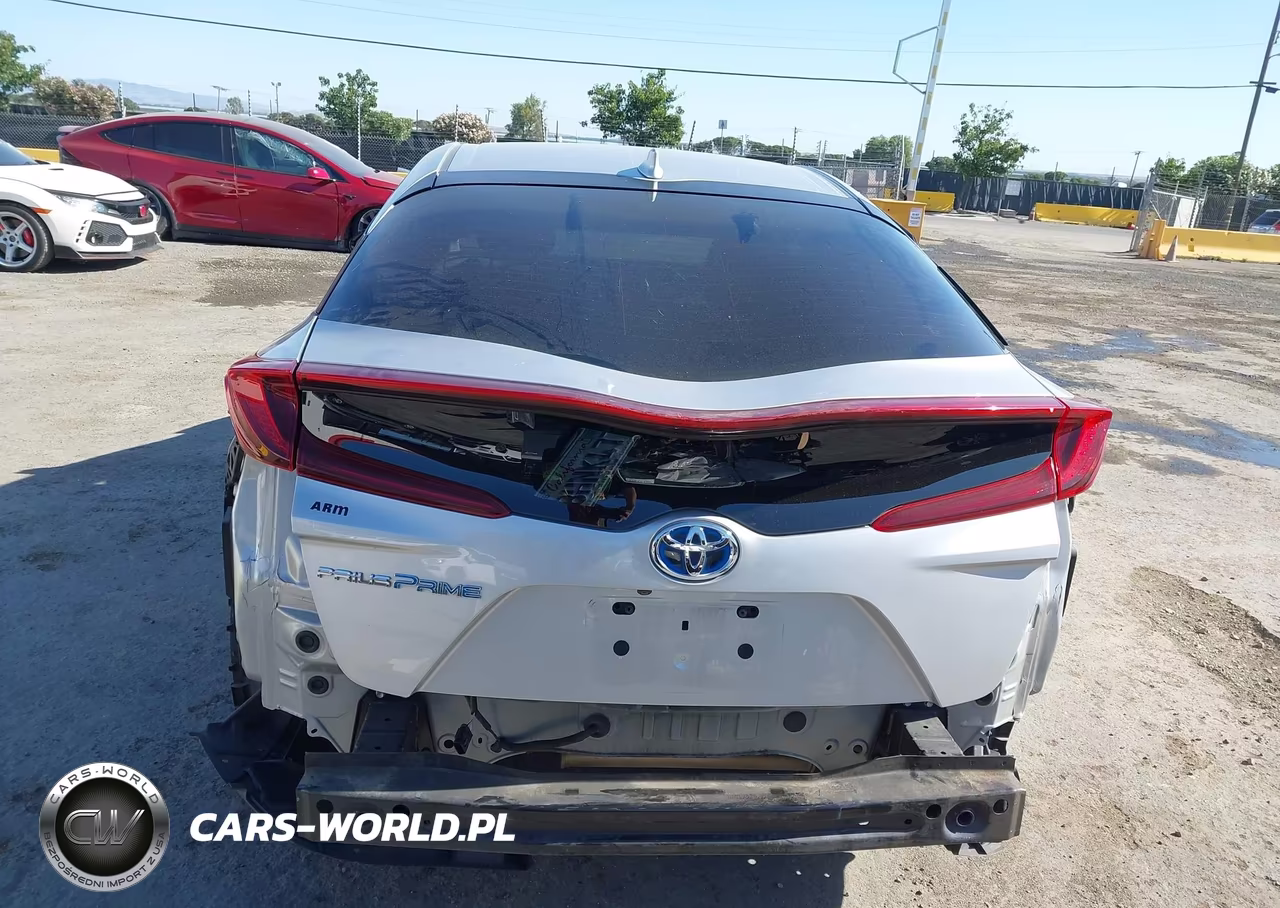 2019 Toyota Prius Prime Plus VIN:JTDKARFP1K3105596 - 6