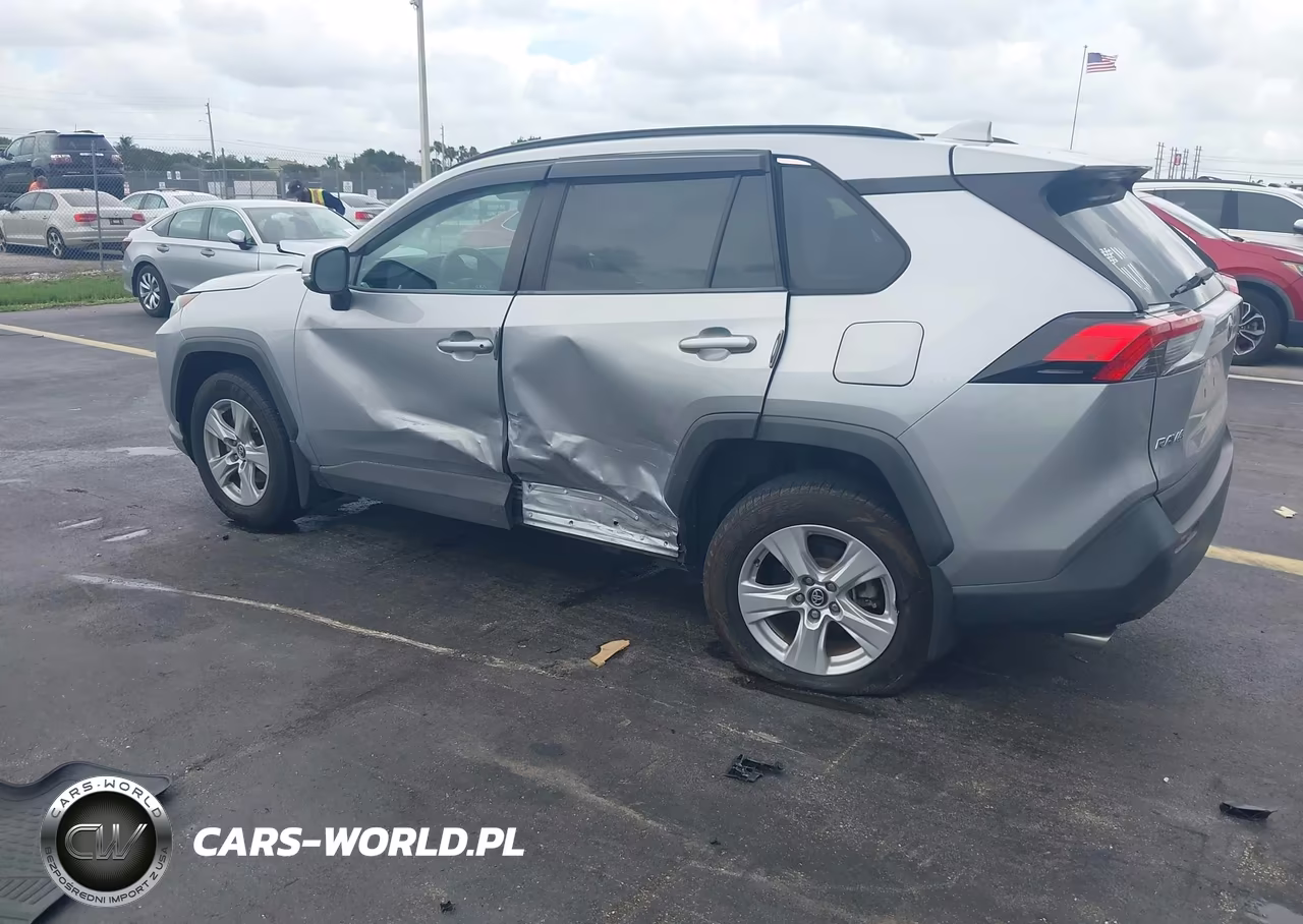 2020 Toyota Rav4 Xle-Xle Premium VIN:2T3W1RFV7LW060307 - 3