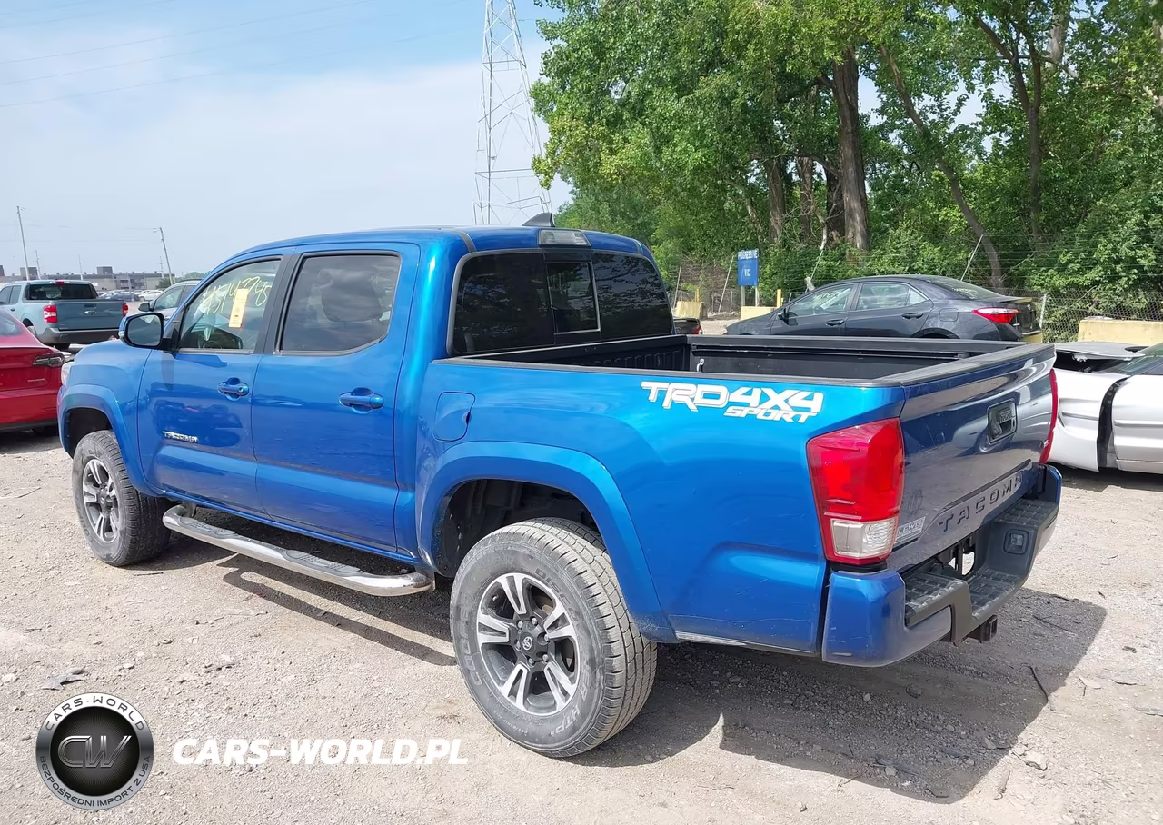 2017 Toyota Tacoma Trd Sport VIN:3TMCZ5AN4HM067493 - 3