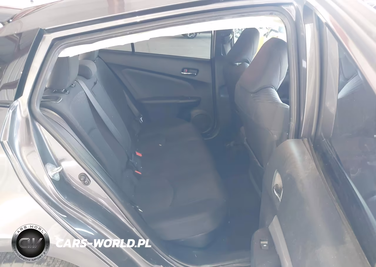 2016 Toyota Prius Three VIN:JTDKARFU4G3012925 - 8