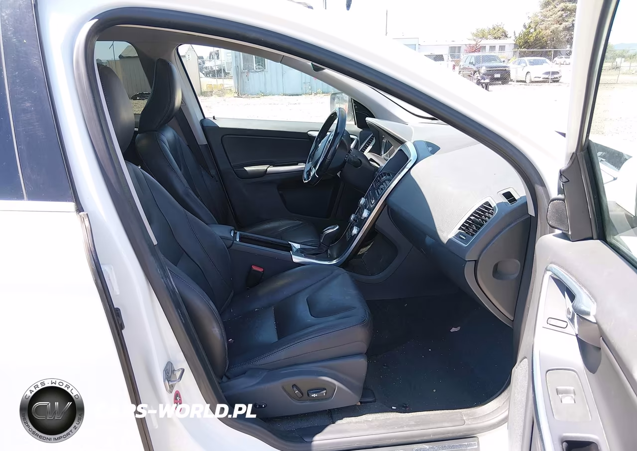 2016 Volvo Xc60 T5 Drive-E Platinum VIN:YV440MDM4G2921199 - 5