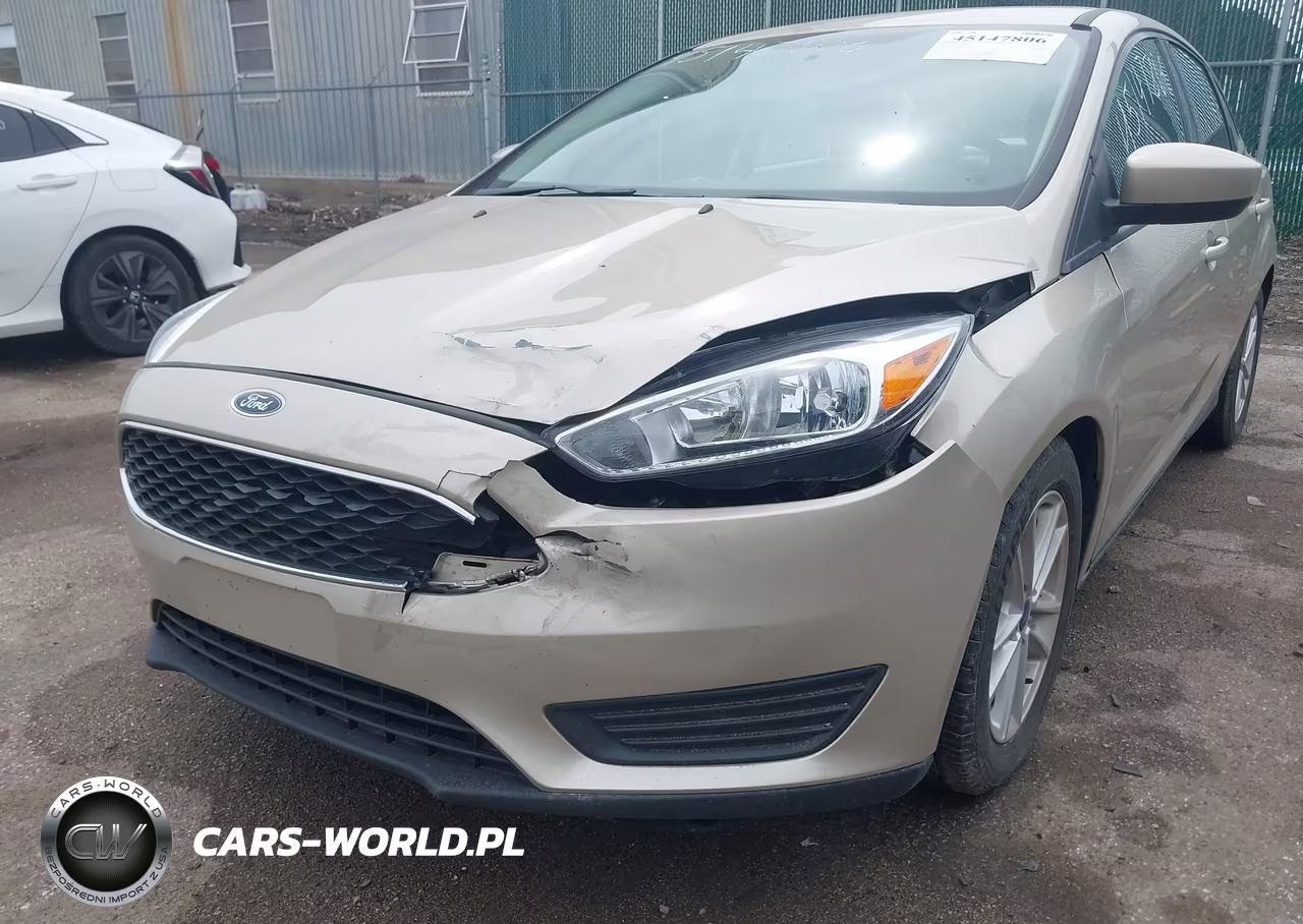 2018 Ford Focus Se VIN:1FADP3FE8JL245930 - 6