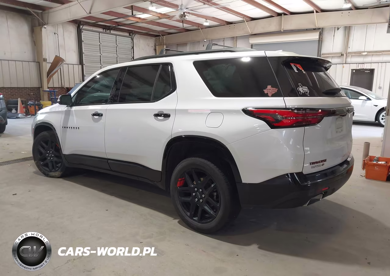 2023 Chevrolet Traverse Fwd Premier VIN:1GNERKKW9PJ325668 - 3