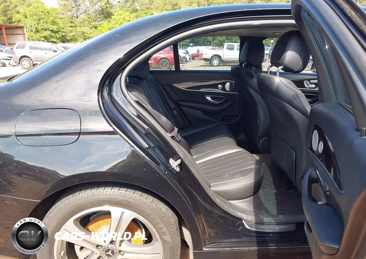 2018 Mercedes-Benz E 300 4Matic VIN:WDDZF4KB1JA296451 - 8