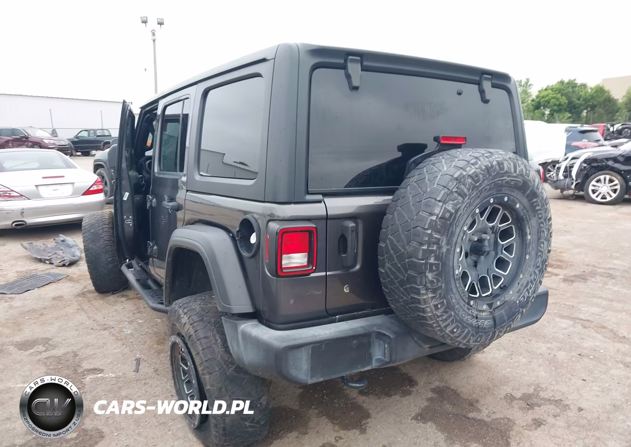 2019 Jeep Wrangler Unlimited Sport S 4X4 VIN:1C4HJXDG8KW676552 - 3