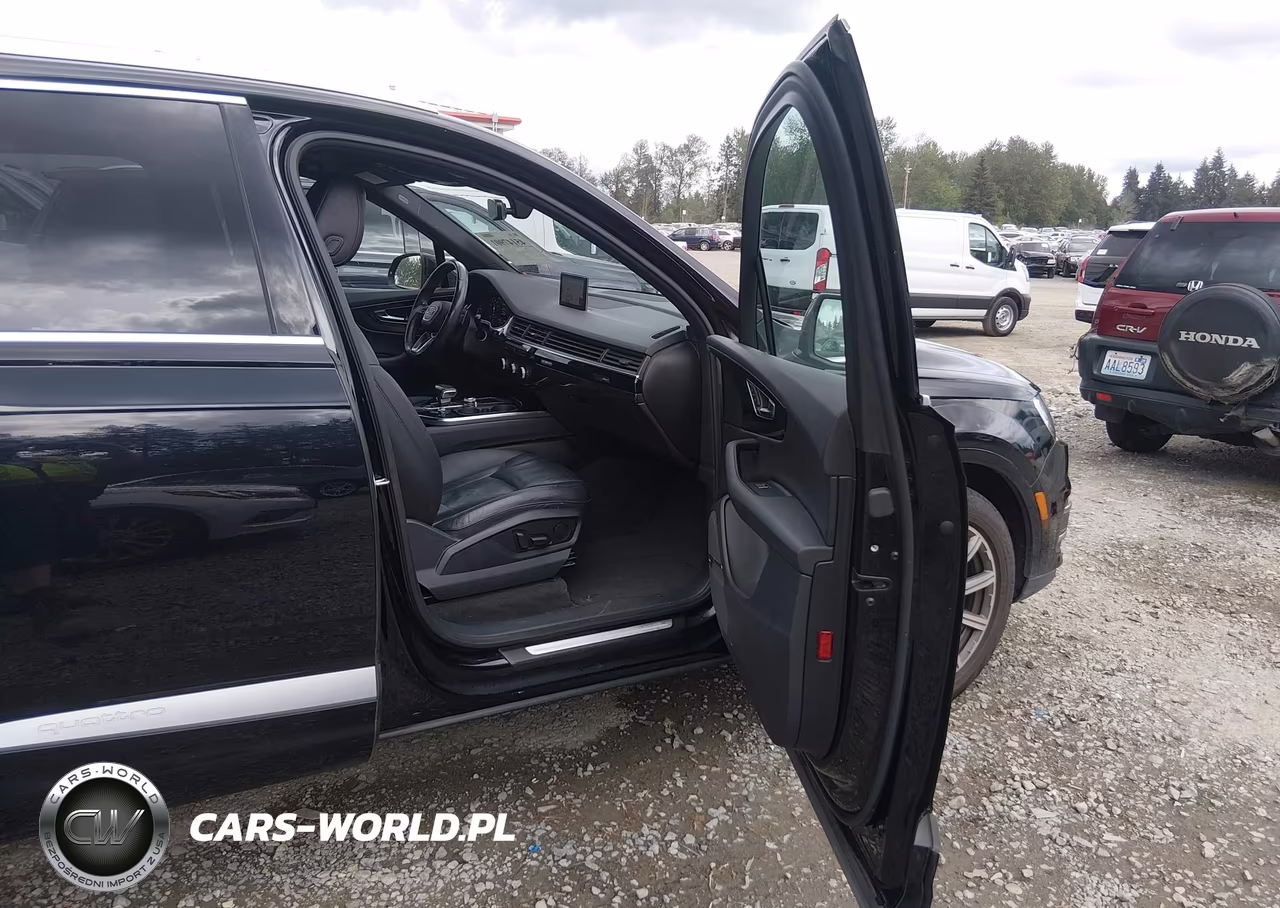 2018 Audi Q7 3.0T Premium VIN:WA1LAAF73JD009333 - 5