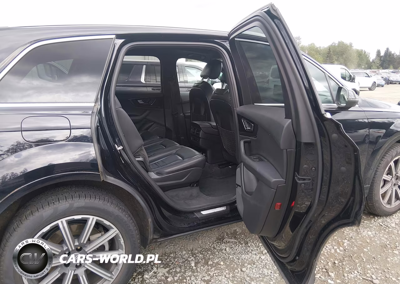 2018 Audi Q7 3.0T Premium VIN:WA1LAAF73JD009333 - 8