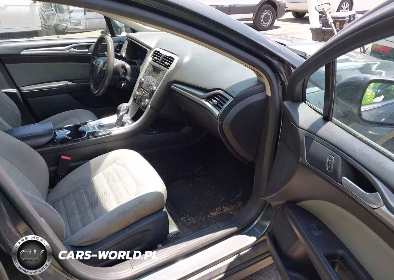 2016 Ford Fusion S VIN:3FA6P0G79GR129928 - 5