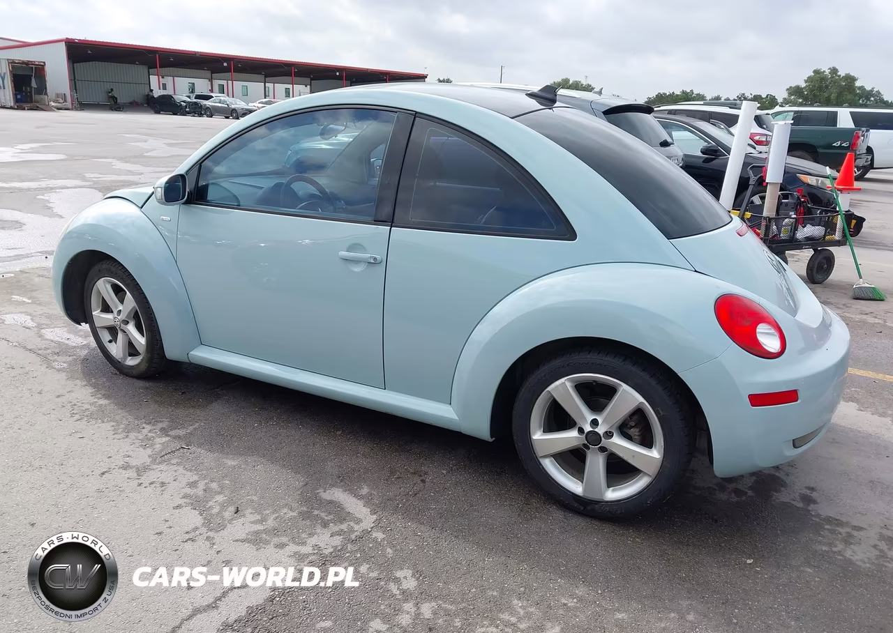 2010 Volkswagen New Beetle 2.5L Final Edition VIN:3VWRW3AG2AM023696 - 3