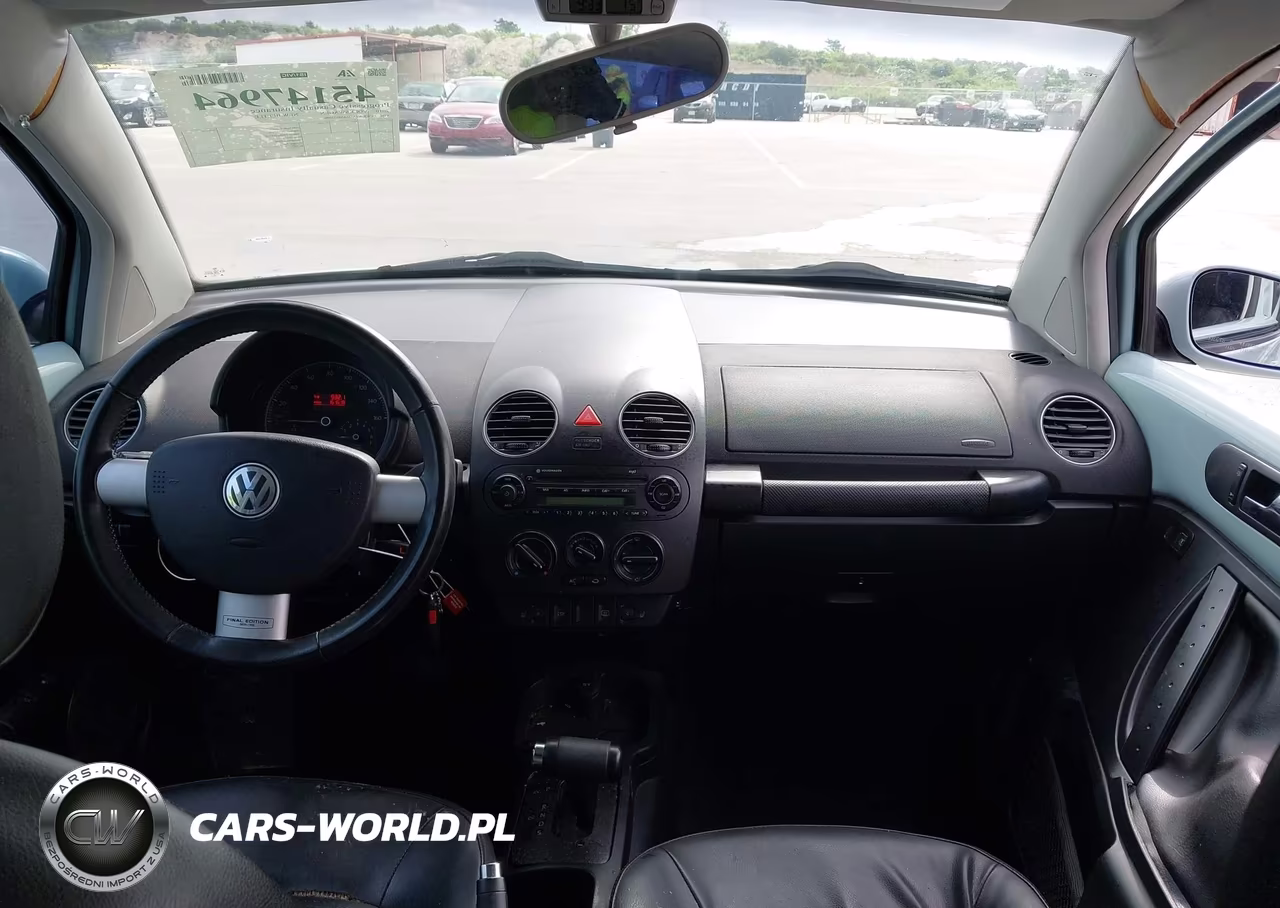 2010 Volkswagen New Beetle 2.5L Final Edition VIN:3VWRW3AG2AM023696 - 5