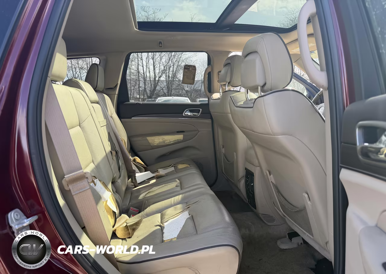 2017 Jeep Grand Cherokee Overland VIN:1C4RJFCG0HC837437 - 7