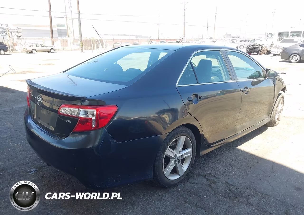 2014 Toyota Camry Se VIN:4T1BF1FK9EU304560 - 4
