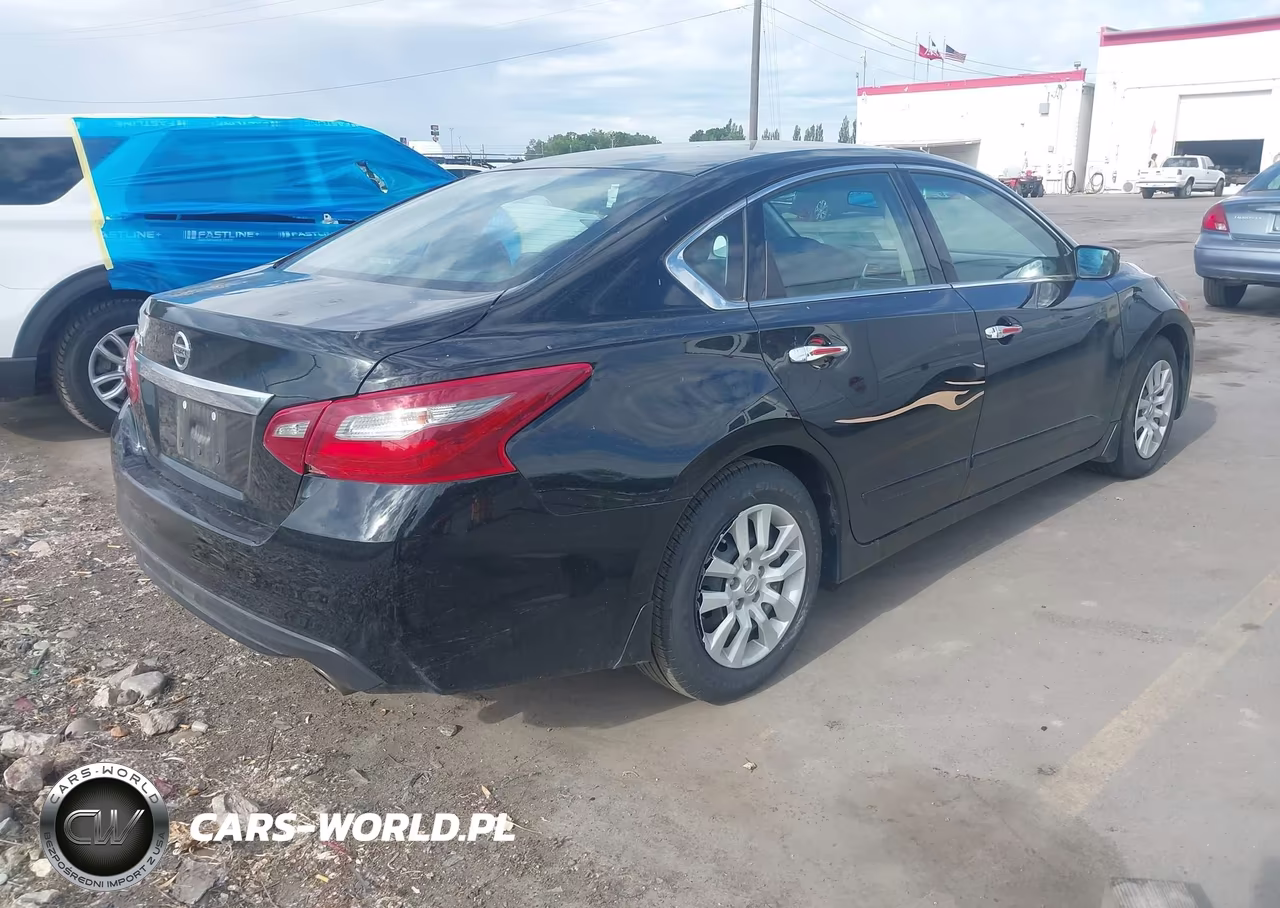 2018 Nissan Altima 2.5 S VIN:1N4AL3AP2JC200909 - 4