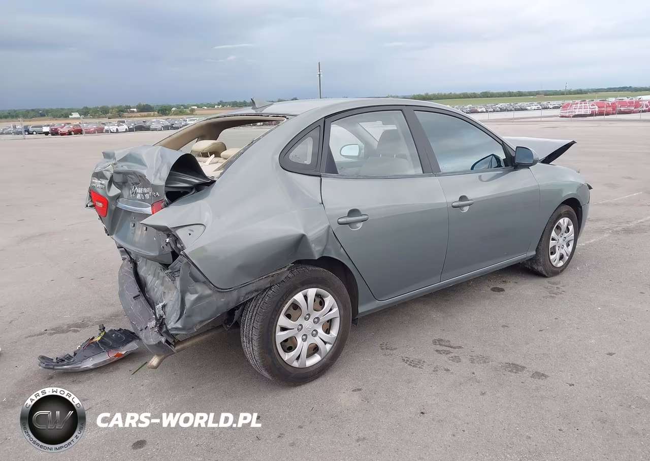 2010 Hyundai Elantra Gls VIN:KMHDU4AD5AU110921 - 4