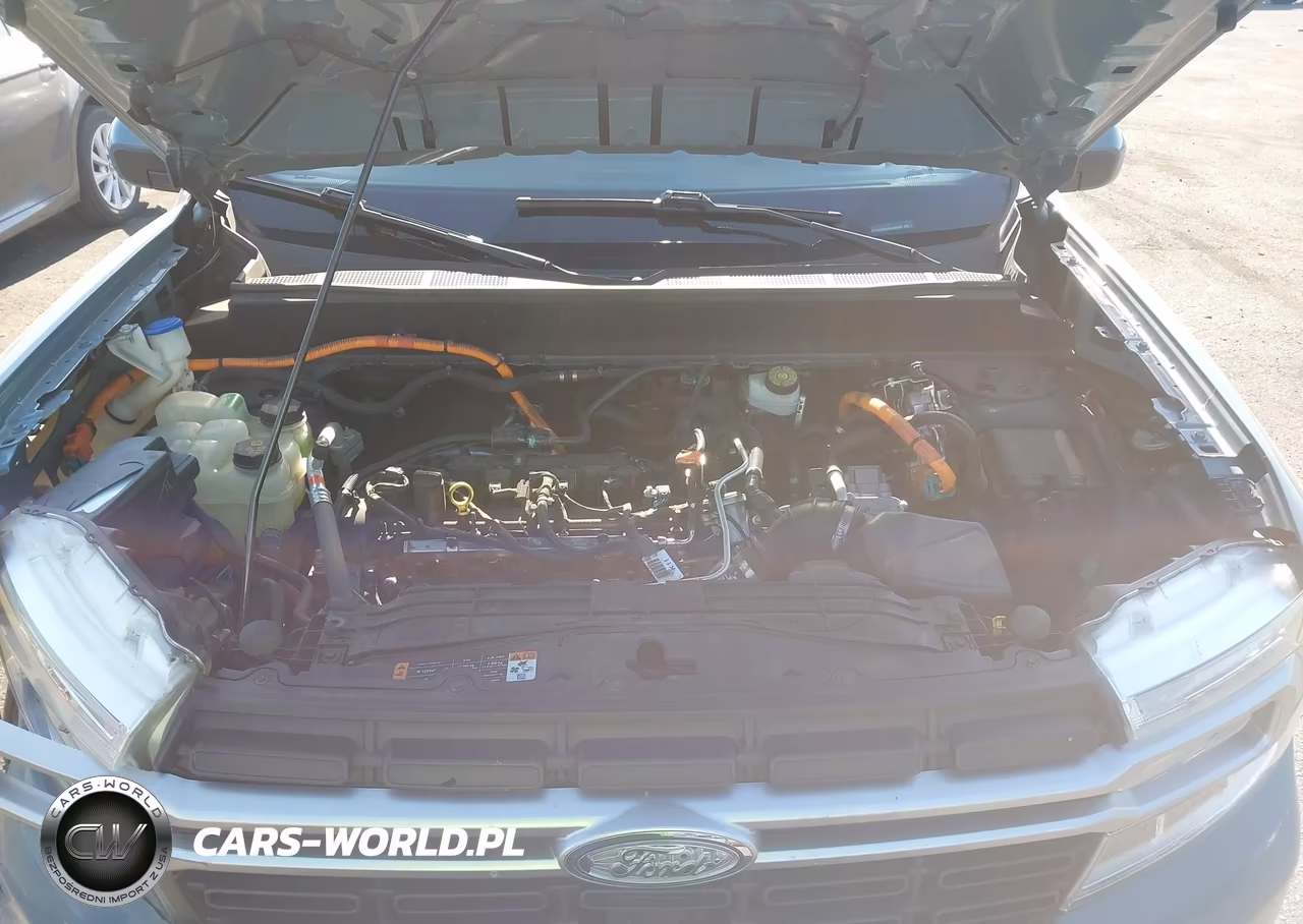 2022 Ford Maverick Lariat VIN:3FTTW8E3XNRA39408 - 10