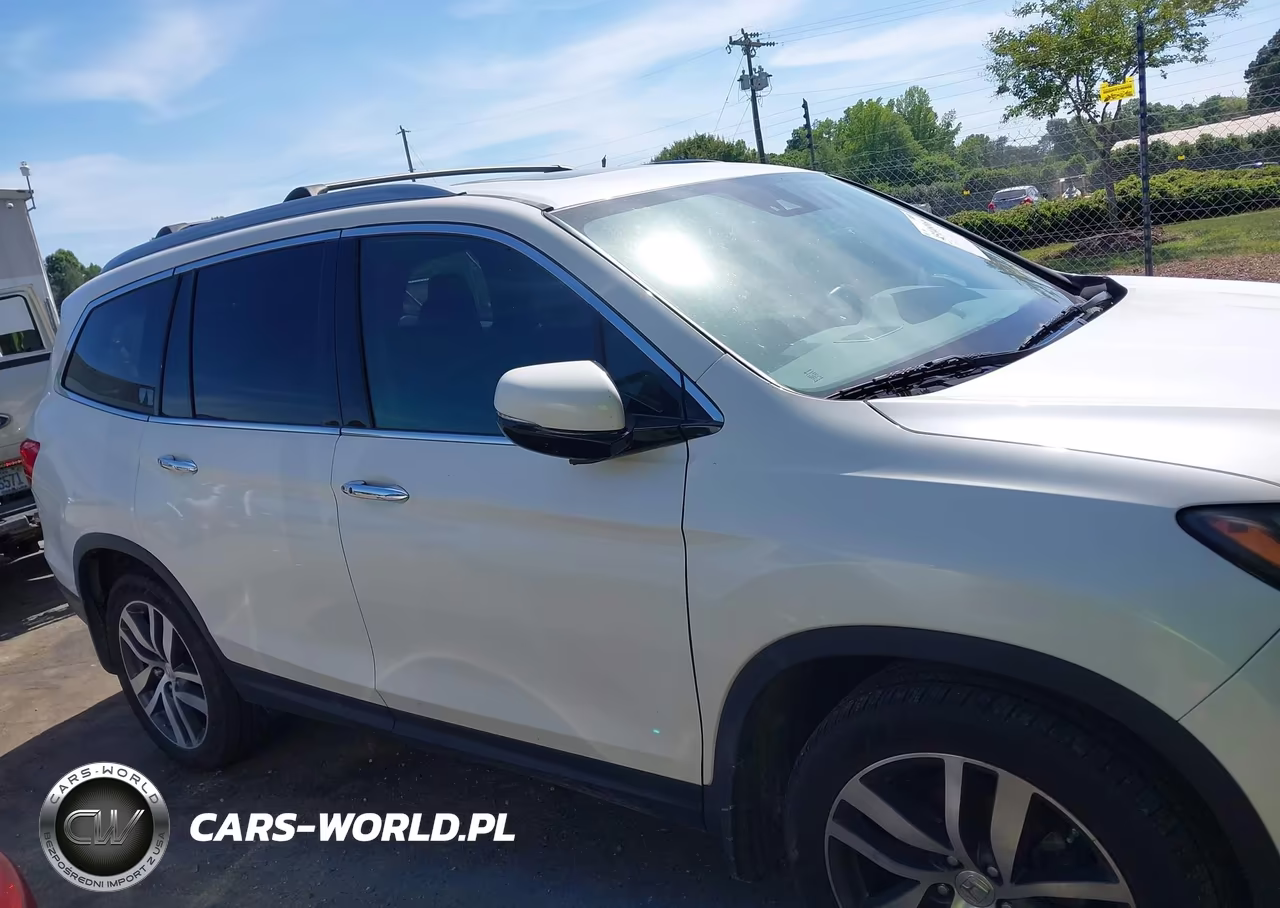 2017 Honda Pilot Elite VIN:5FNYF6H09HB010905 - 13