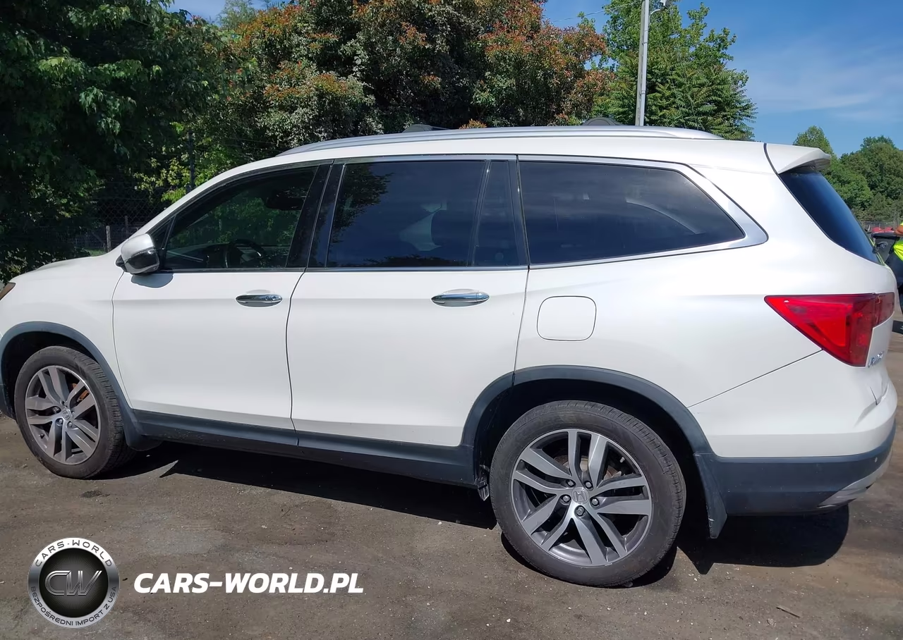 2017 Honda Pilot Elite VIN:5FNYF6H09HB010905 - 14