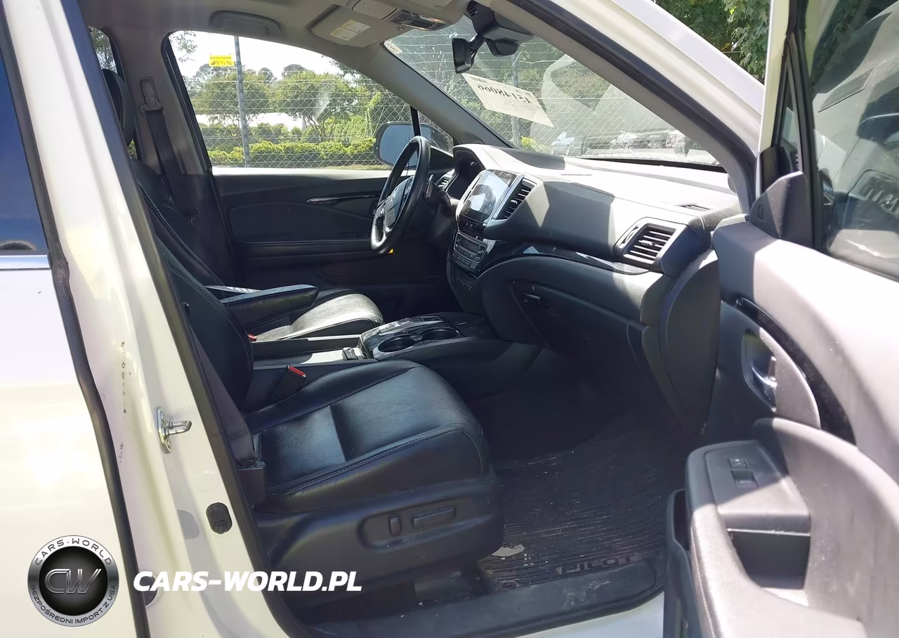 2017 Honda Pilot Elite VIN:5FNYF6H09HB010905 - 5