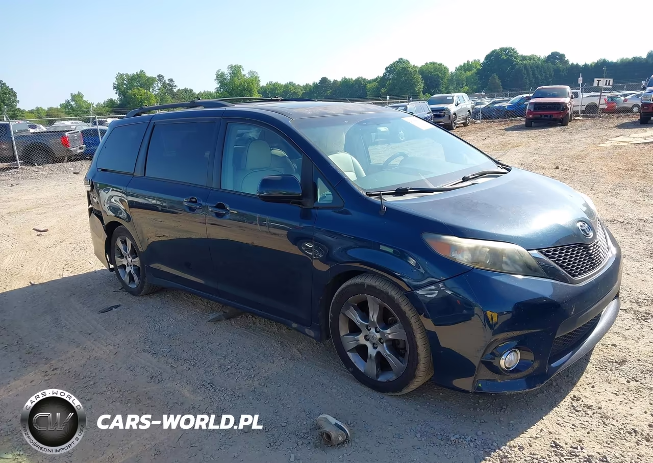 2011 Toyota Sienna Se – zdjęcie 1 z 16