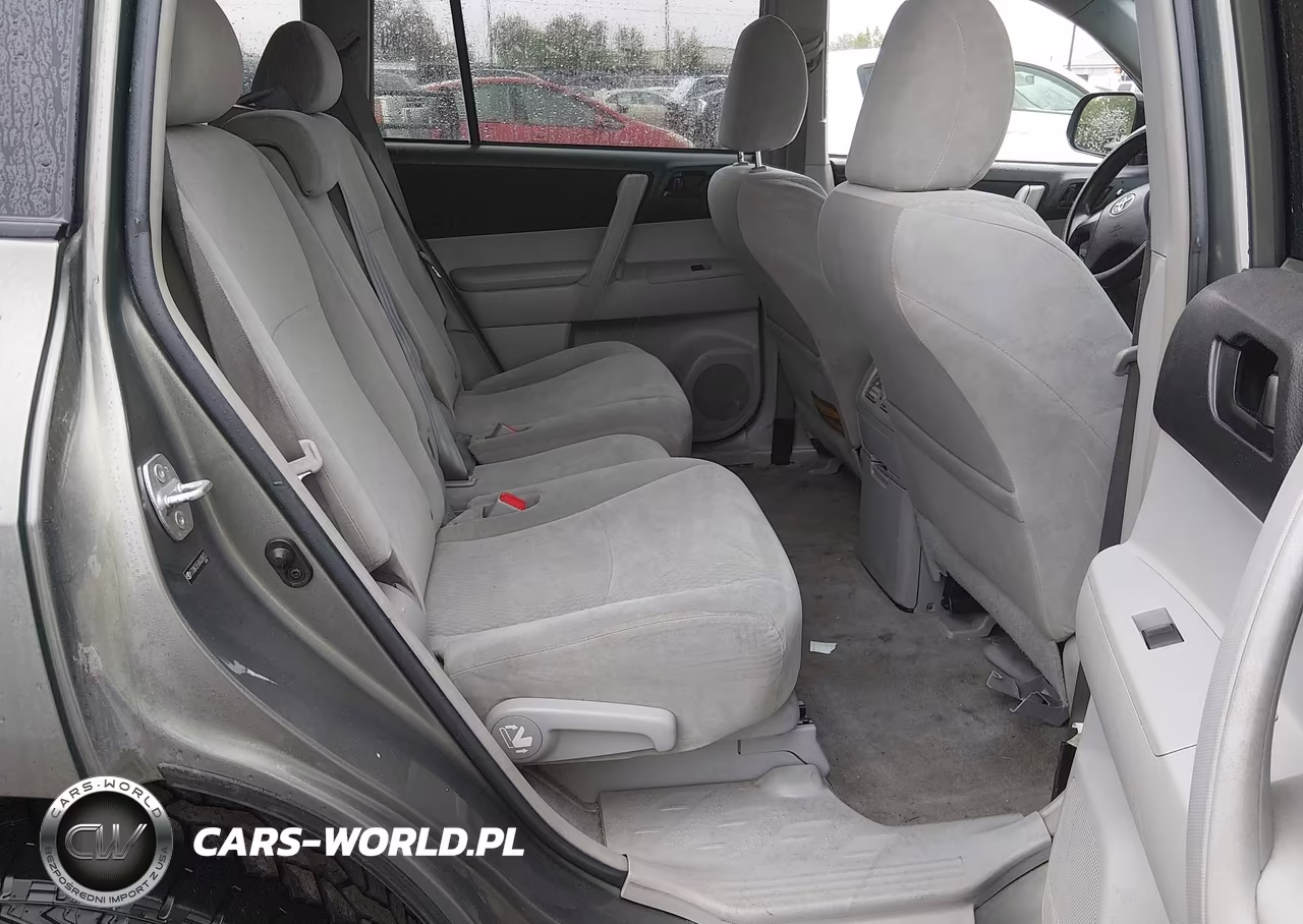 2010 Toyota Highlander Base V6 VIN:5TDBK3EH0AS008035 - 8