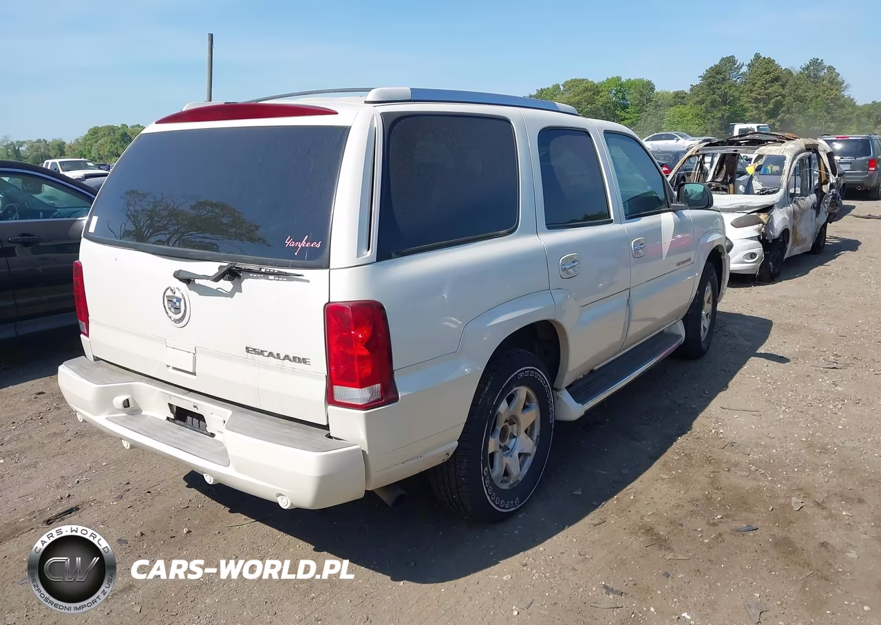 2003 Cadillac Escalade Standard VIN:1GYEK63N13R258449 - 4