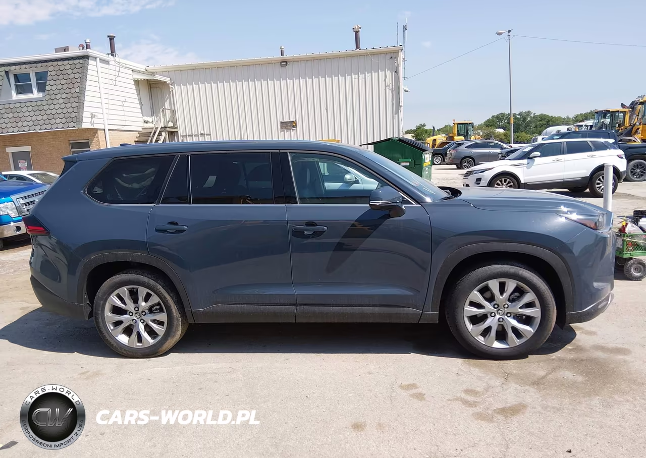 2025 Toyota Grand Highlander Hybrid Limited VIN:5TDACAB58SS062045 - 13