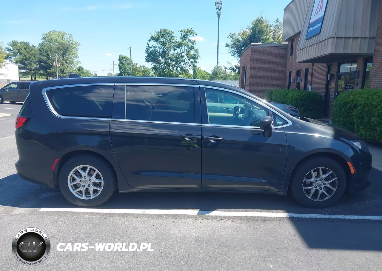 2021 Chrysler Voyager Lx VIN:2C4RC1CG5MR577860 - 12