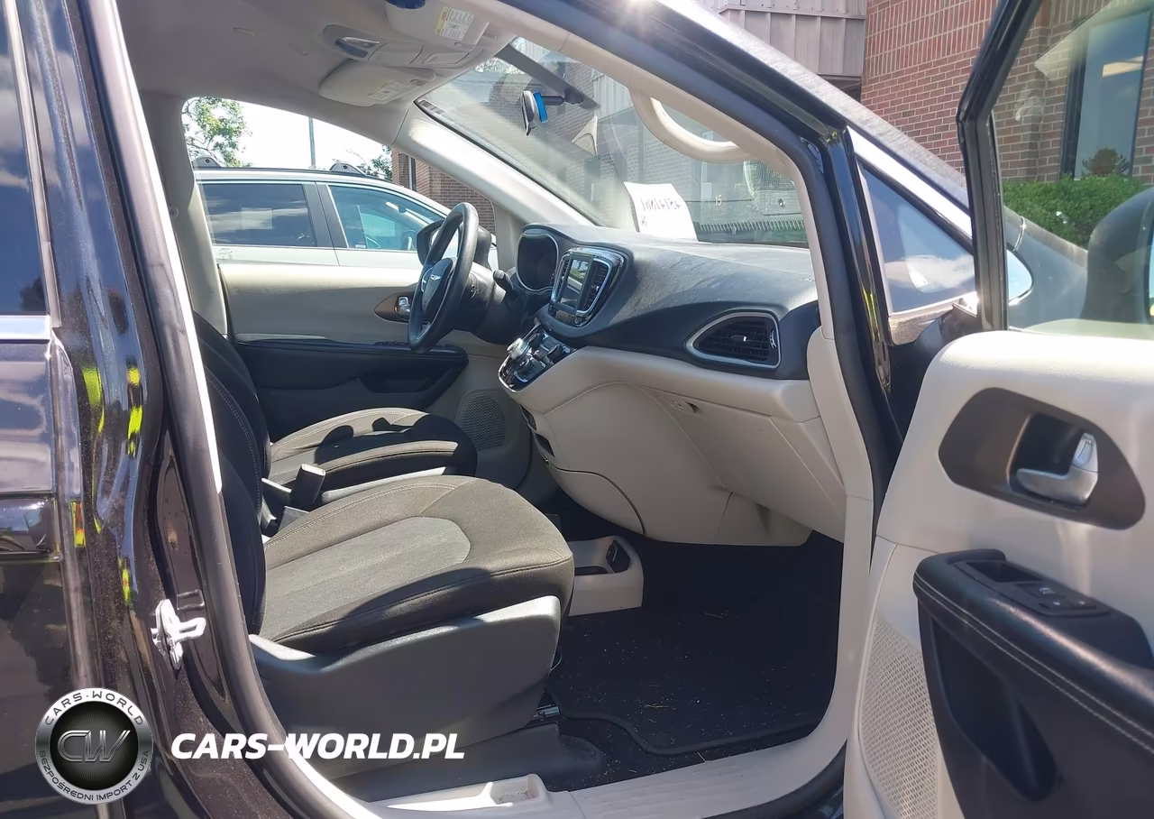 2021 Chrysler Voyager Lx VIN:2C4RC1CG5MR577860 - 5