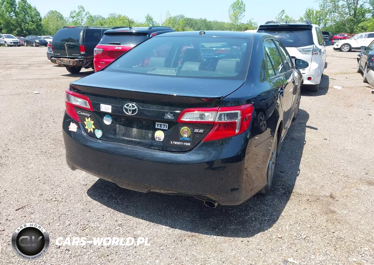 2012 Toyota Camry Se Limited Edition VIN:4T1BF1FKXCU165701 - 4