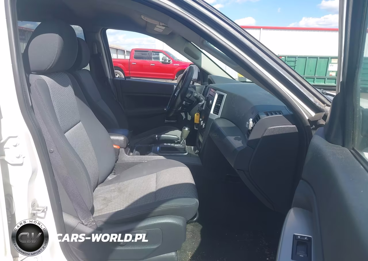 2010 Jeep Grand Cherokee Laredo VIN:1J4PR4GK8AC154260 - 5