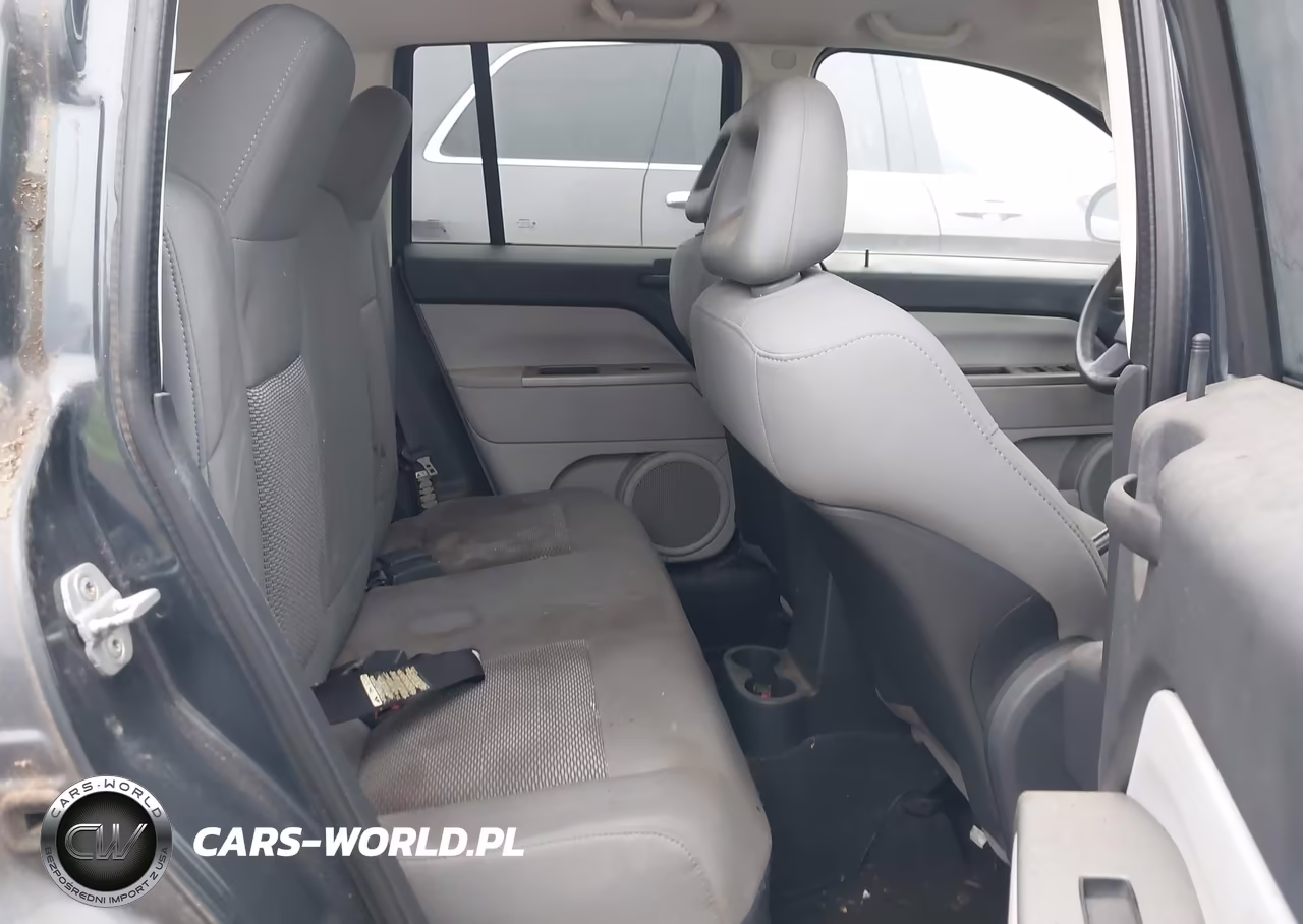 2007 Jeep Compass Sport VIN:1J8FF47W97D172517 - 8