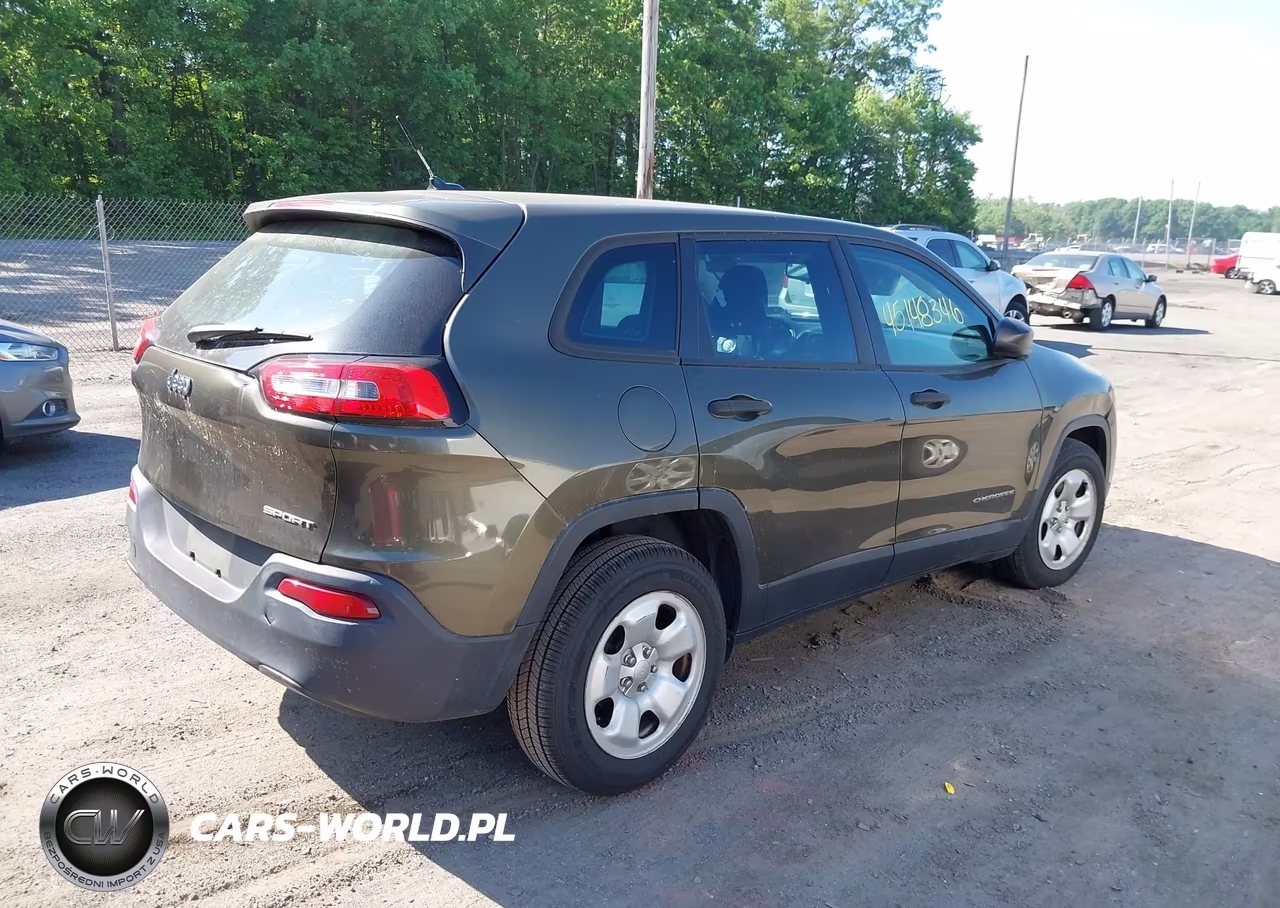 2015 Jeep Cherokee Sport VIN:1C4PJLAB6FW732426 - 4