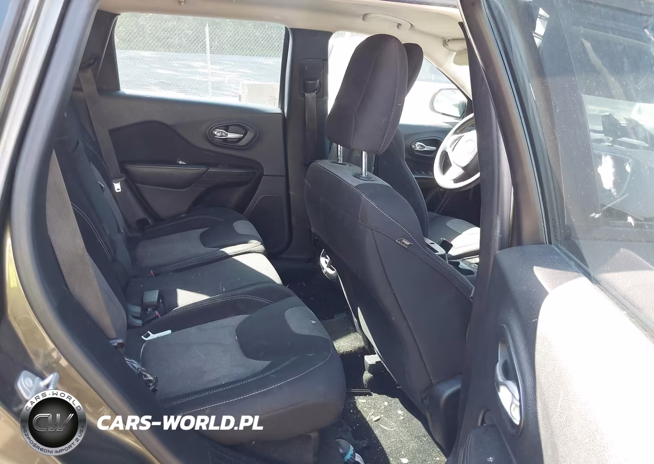 2015 Jeep Cherokee Sport VIN:1C4PJLAB6FW732426 - 8