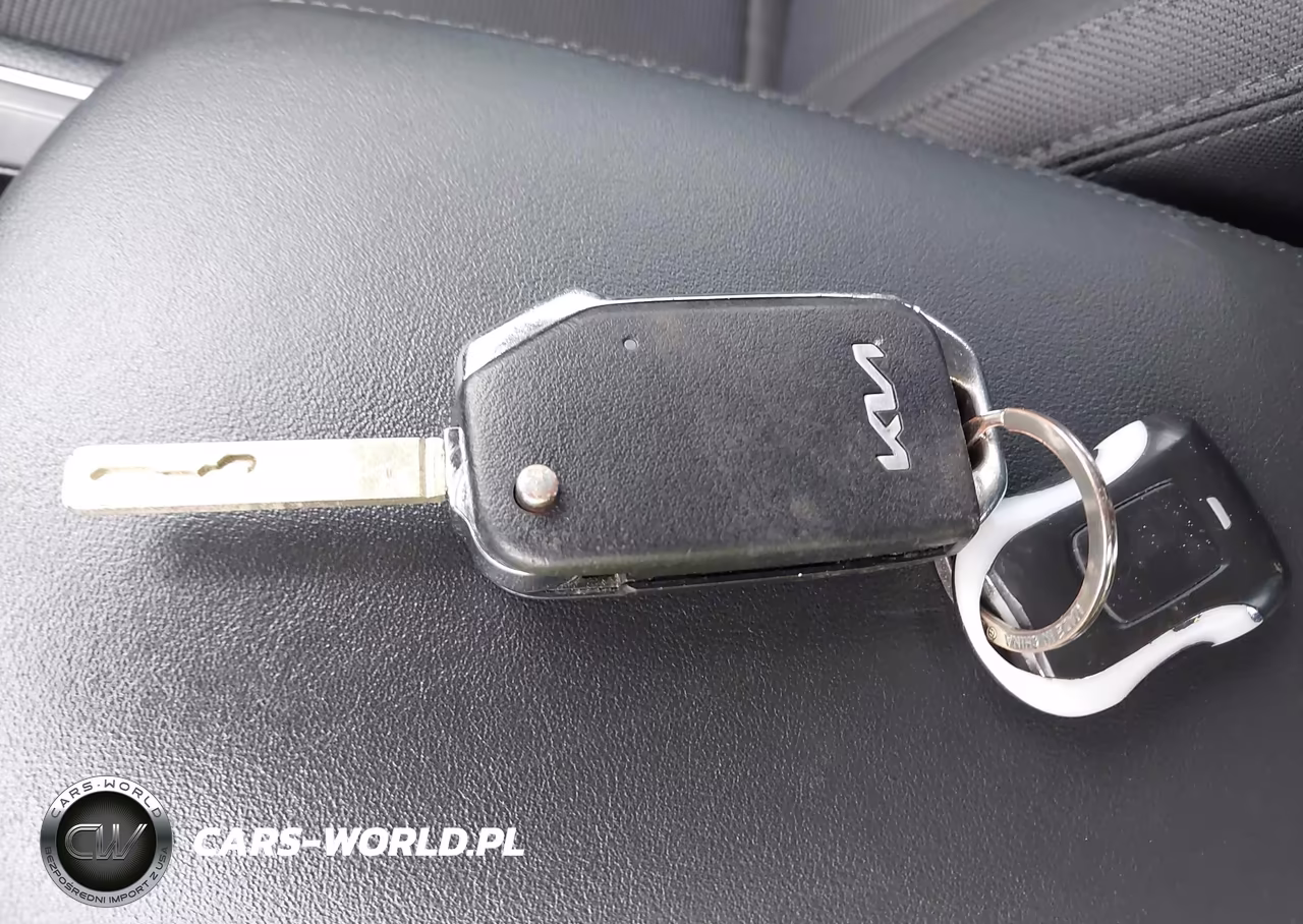 2022 Kia K5 Lx VIN:5XXG24J25NG088260 - 11