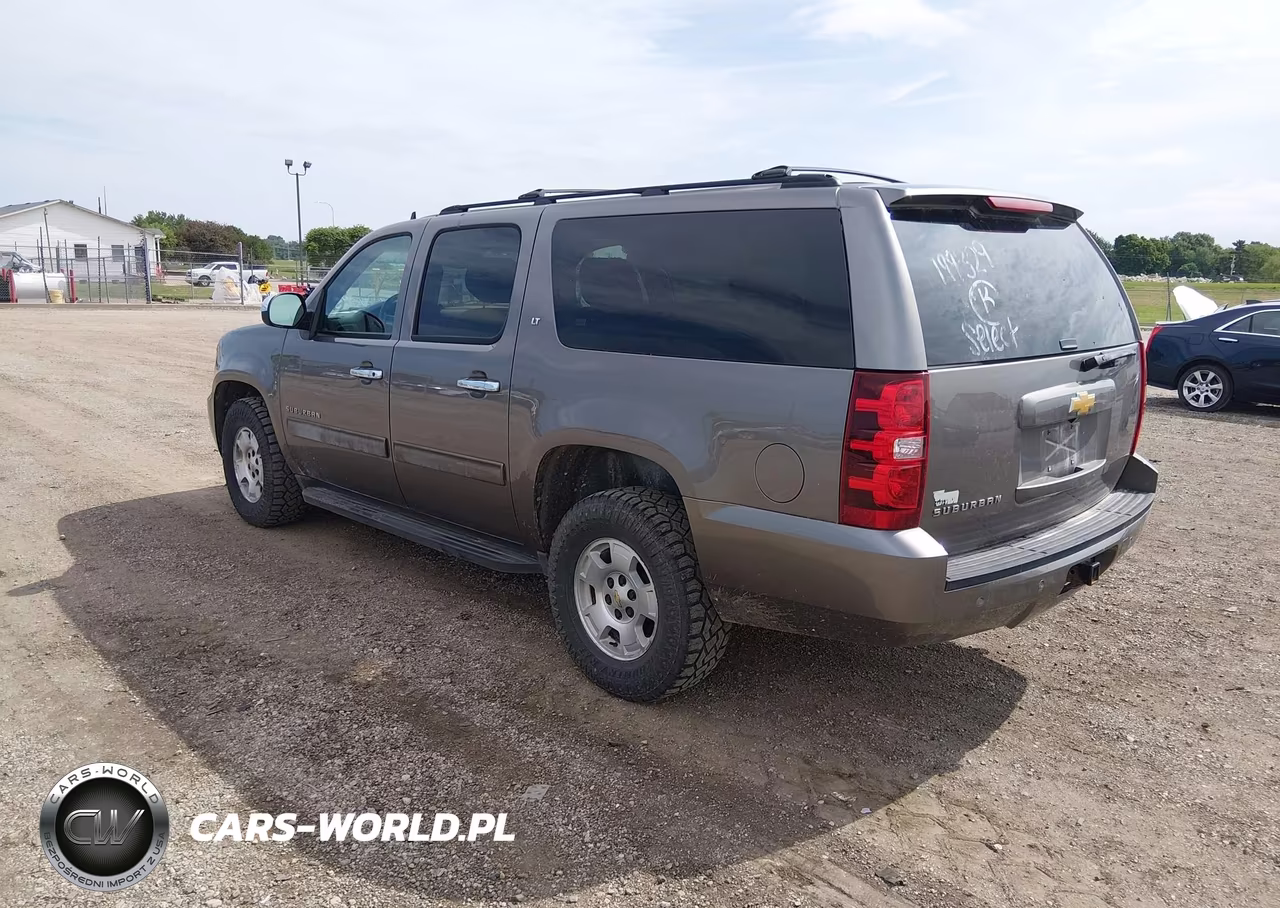 2014 Chevrolet Suburban 1500 Lt VIN:1GNSKJE77ER199329 - 3