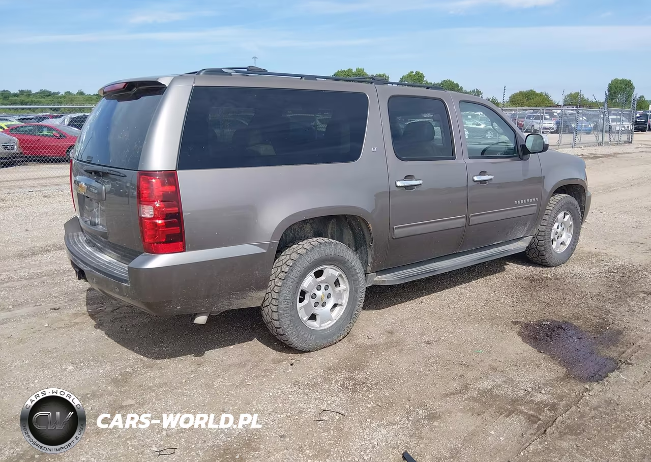 2014 Chevrolet Suburban 1500 Lt VIN:1GNSKJE77ER199329 - 4