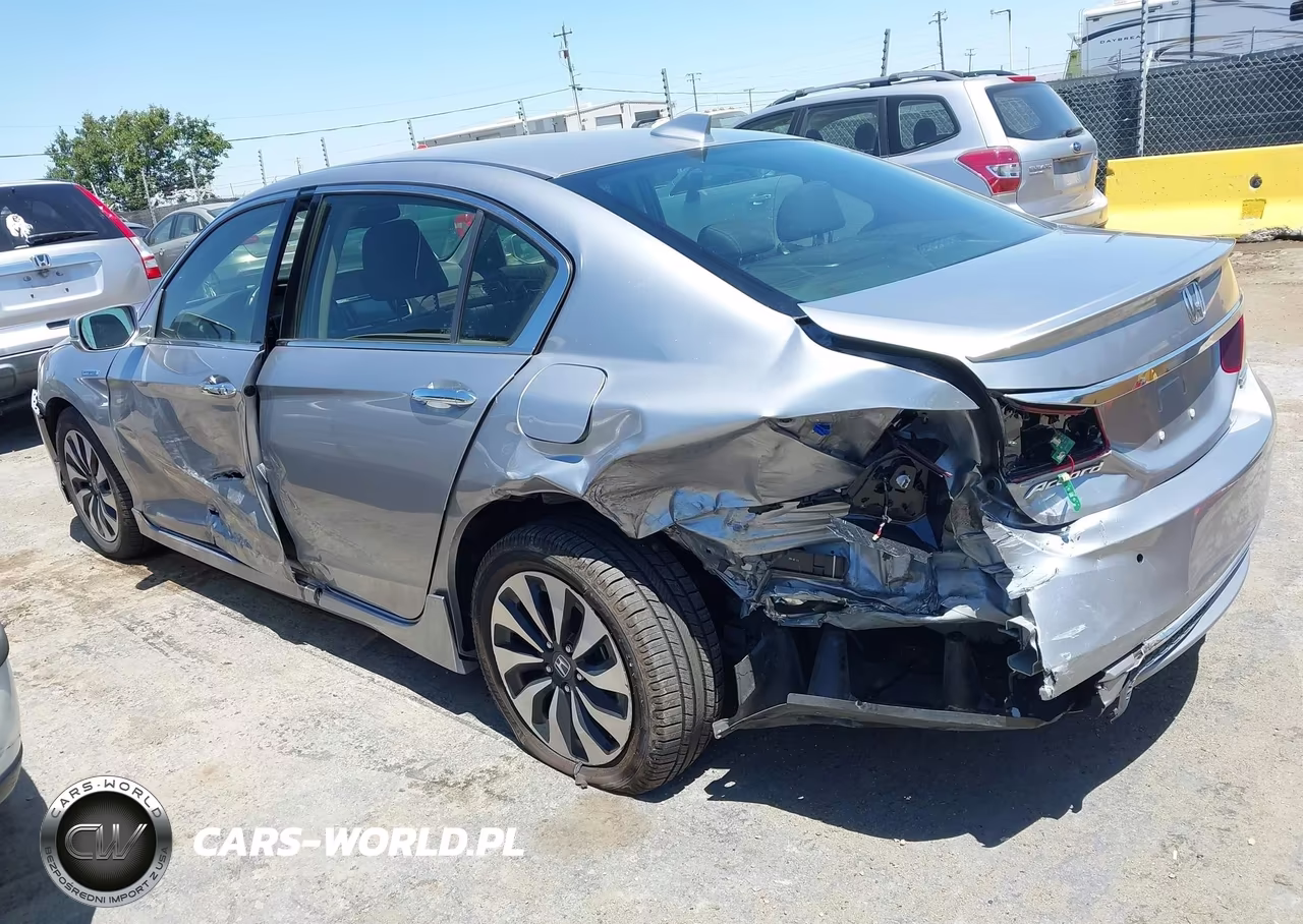 2017 Honda Accord Hybrid Touring VIN:JHMCR6F73HC008080 - 3